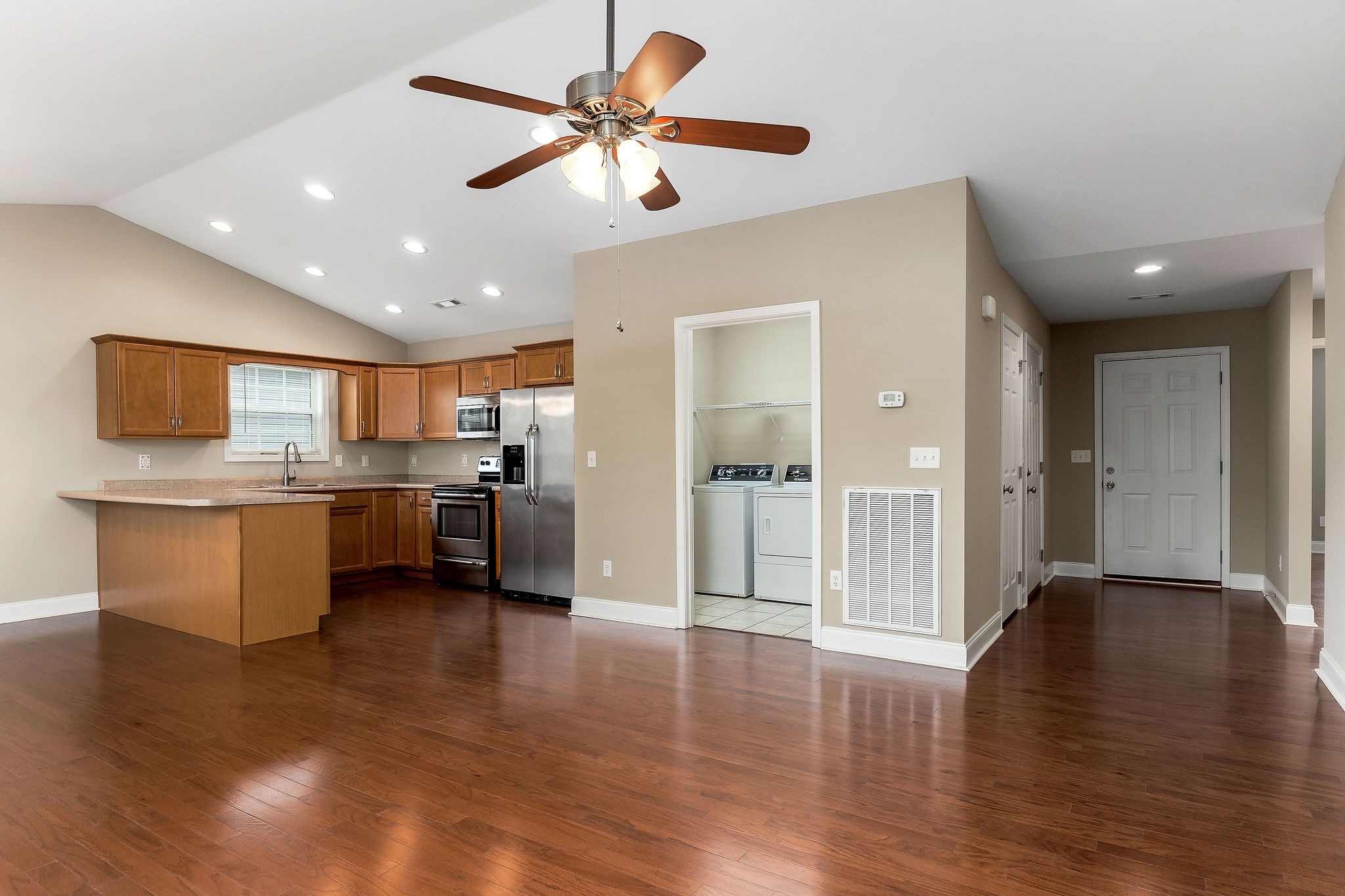 1643 Bobby Nichols Dr