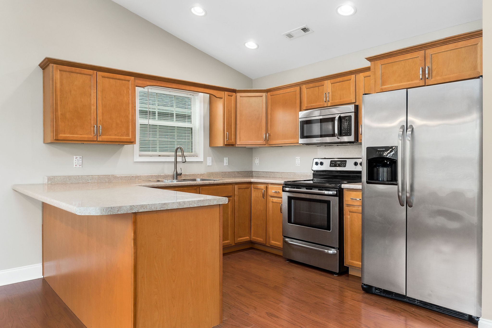 1643 Bobby Nichols Dr