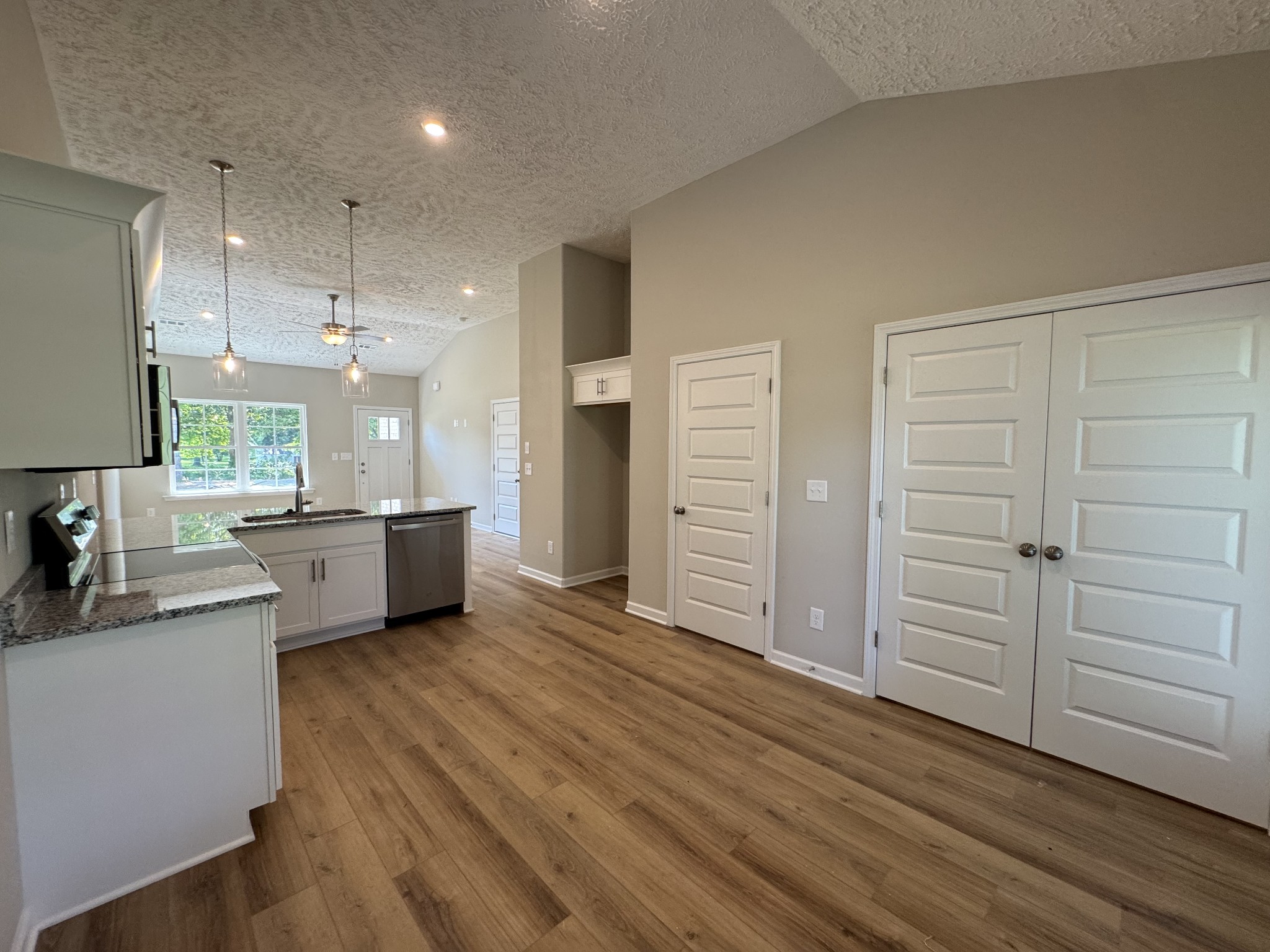 37 Laurel View St