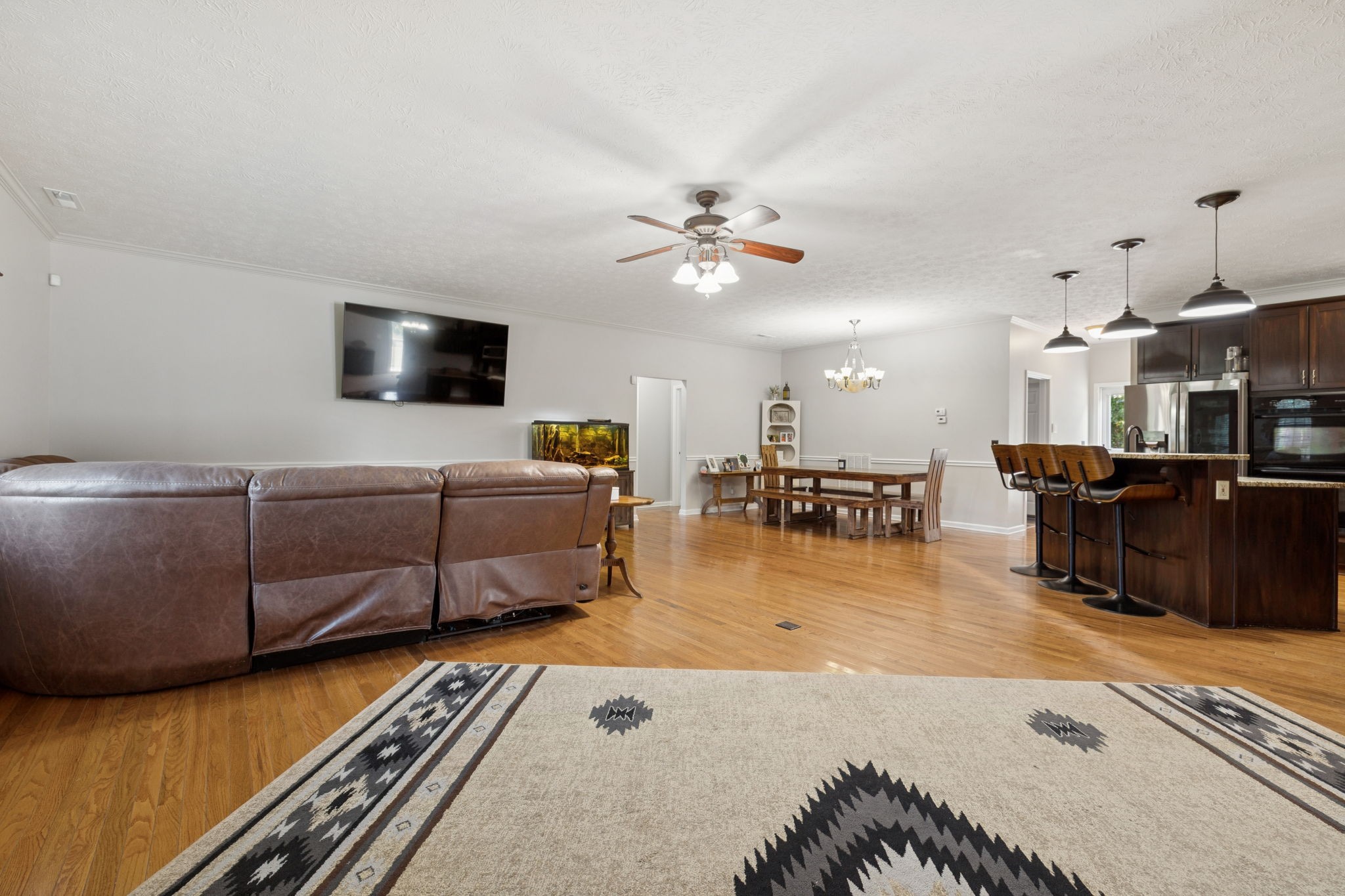 1018 Pleasant Valley Rd