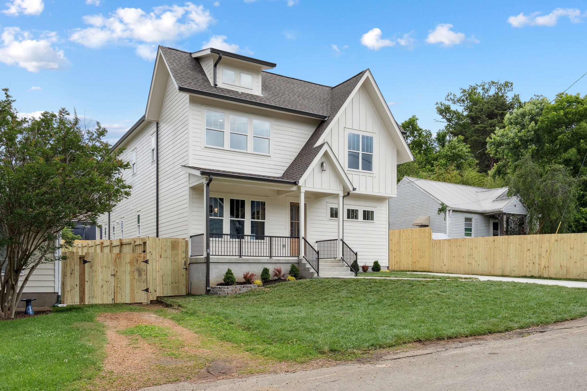 69 Creighton Ave