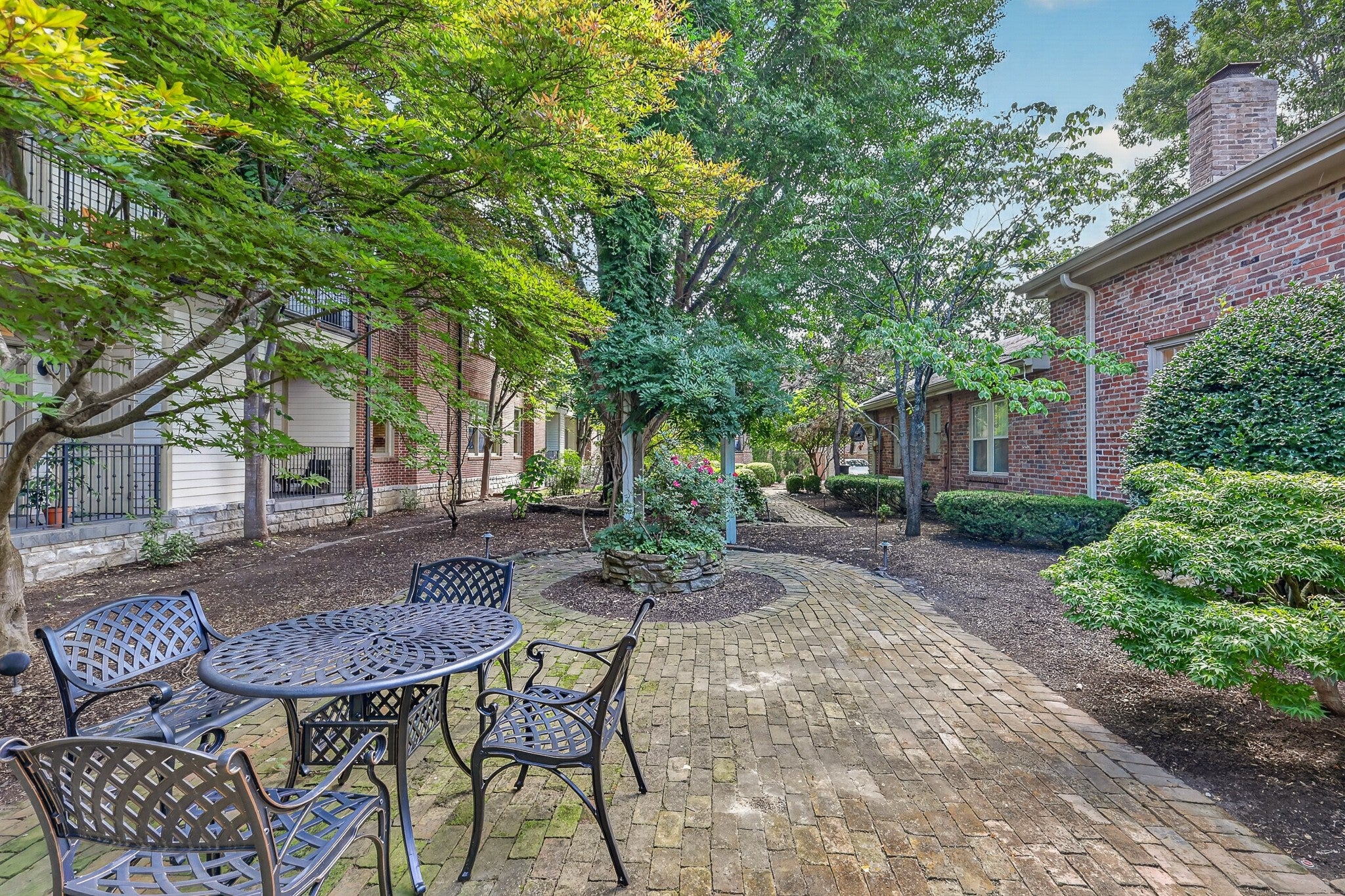 137 3rd Ave N, Franklin TN 37064 multi-family property, photo 12 of 30
