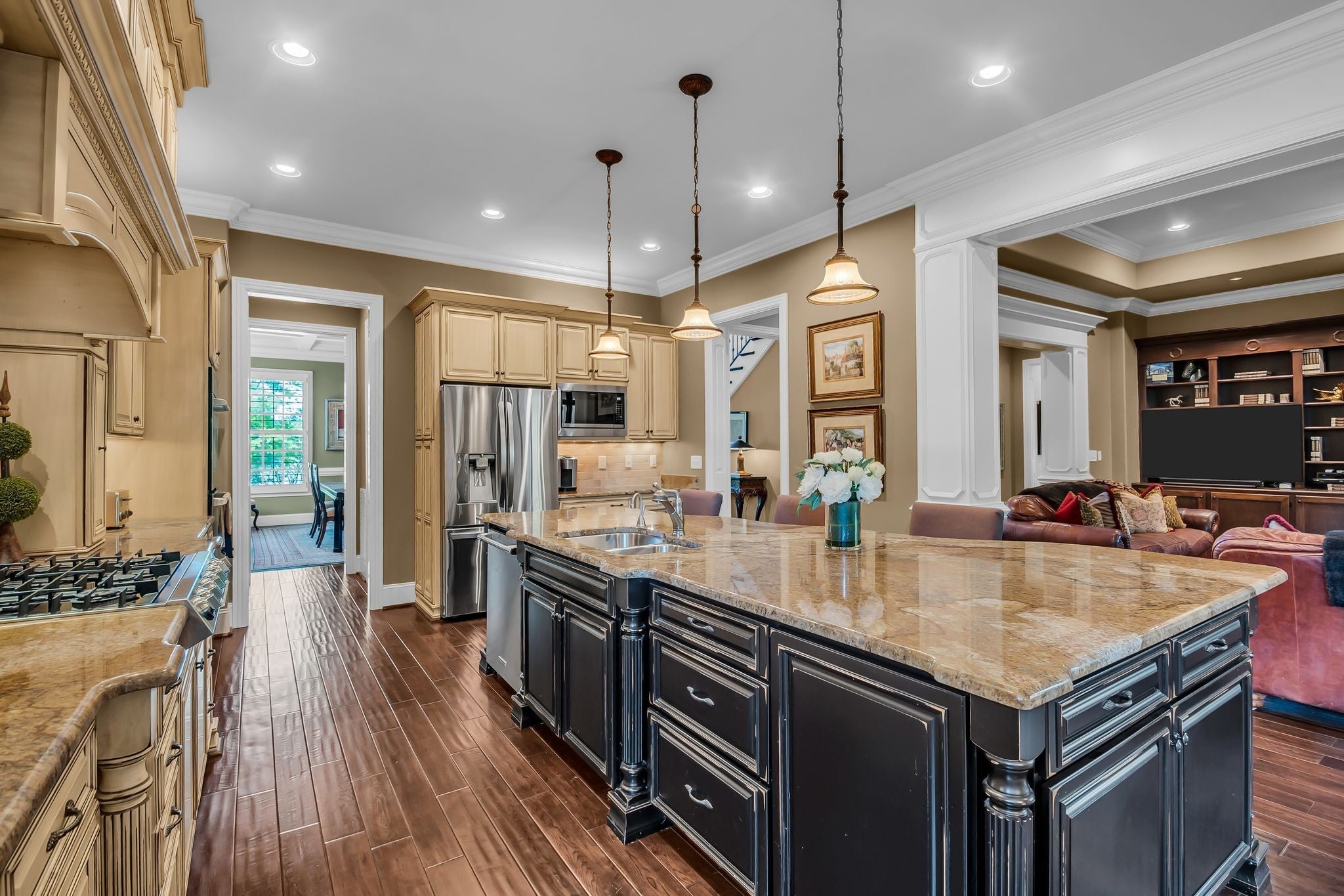 3128 Natoma Cir