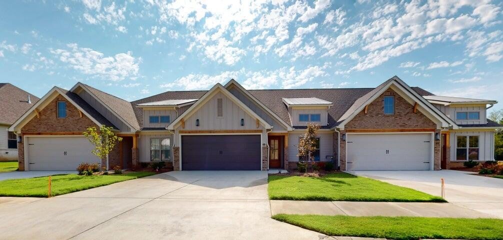 166 Arthur Lane NW