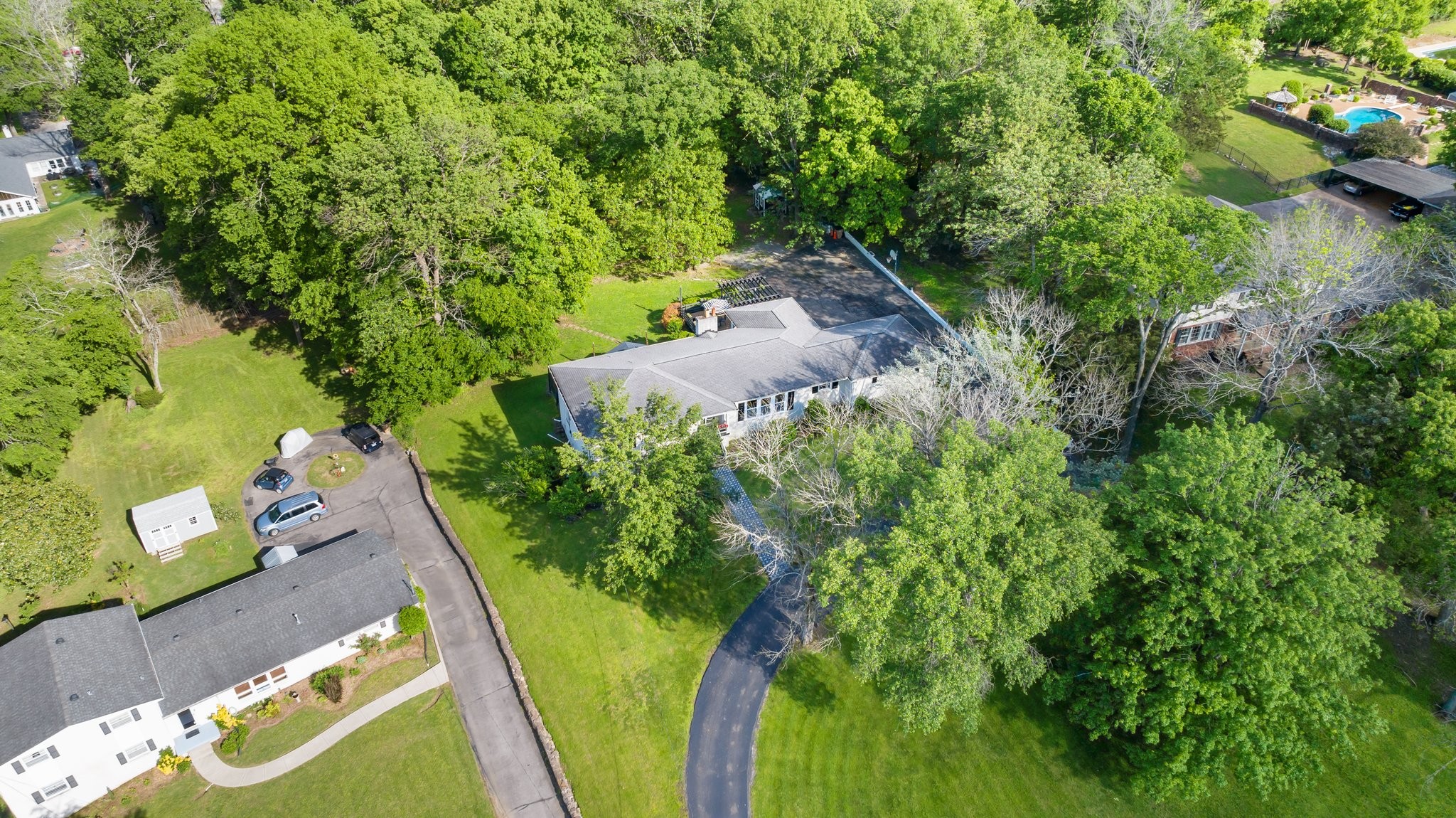 716 S Summerfield Dr