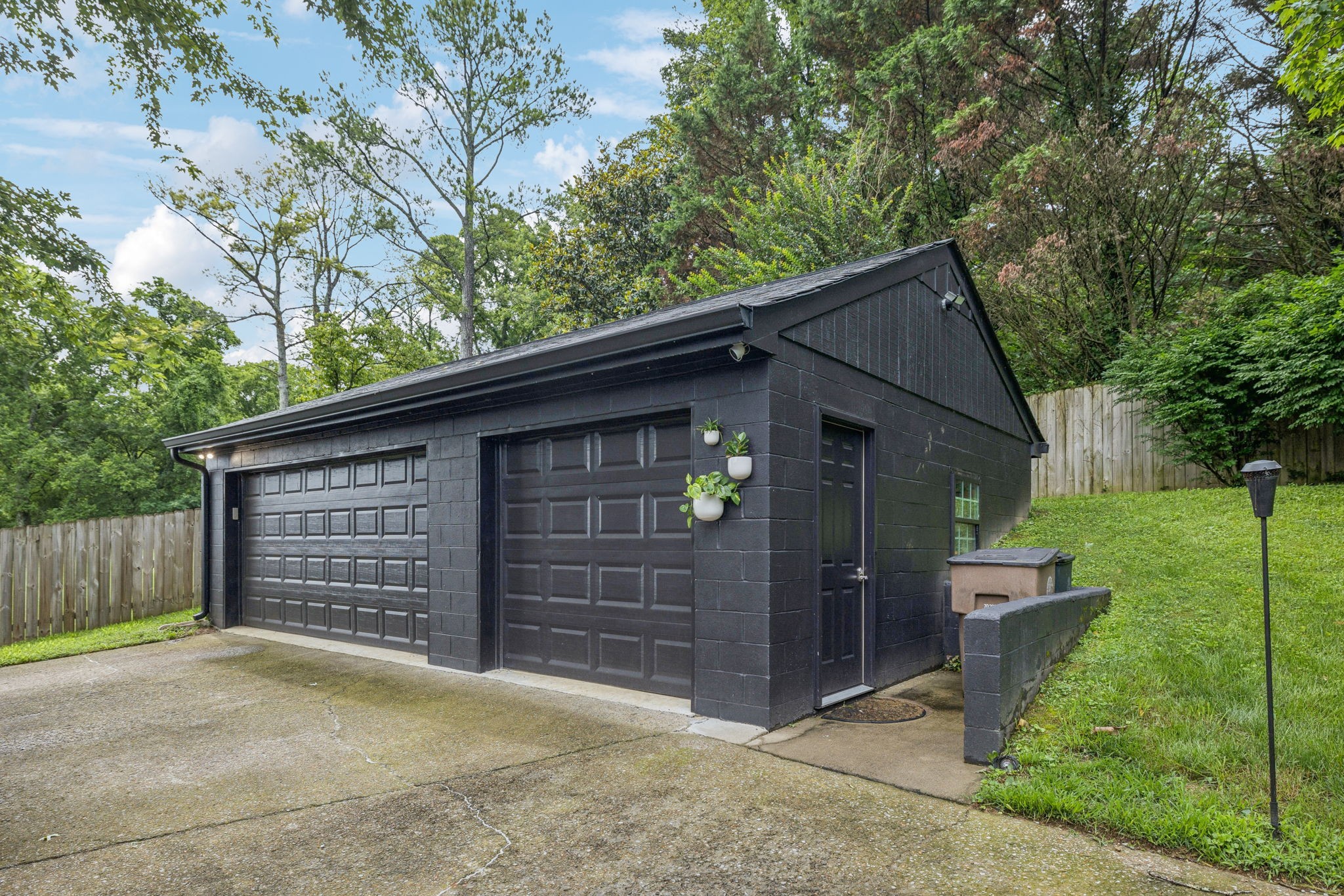204 Eldon Ct