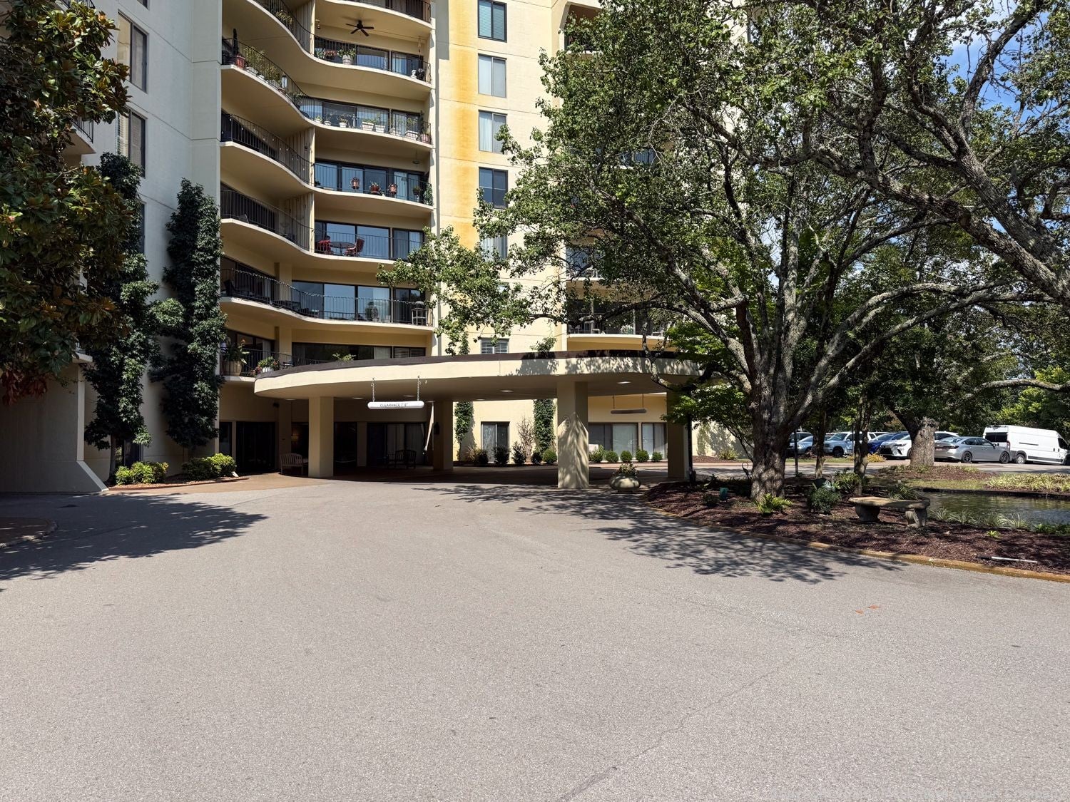 1-bed condo sold in Nashville, TN 37205, 6666 Brookmont Ter 113 6666 Brookmont Ter 113, Nashville TN 37205 1-bed condo, photo 2 of 50