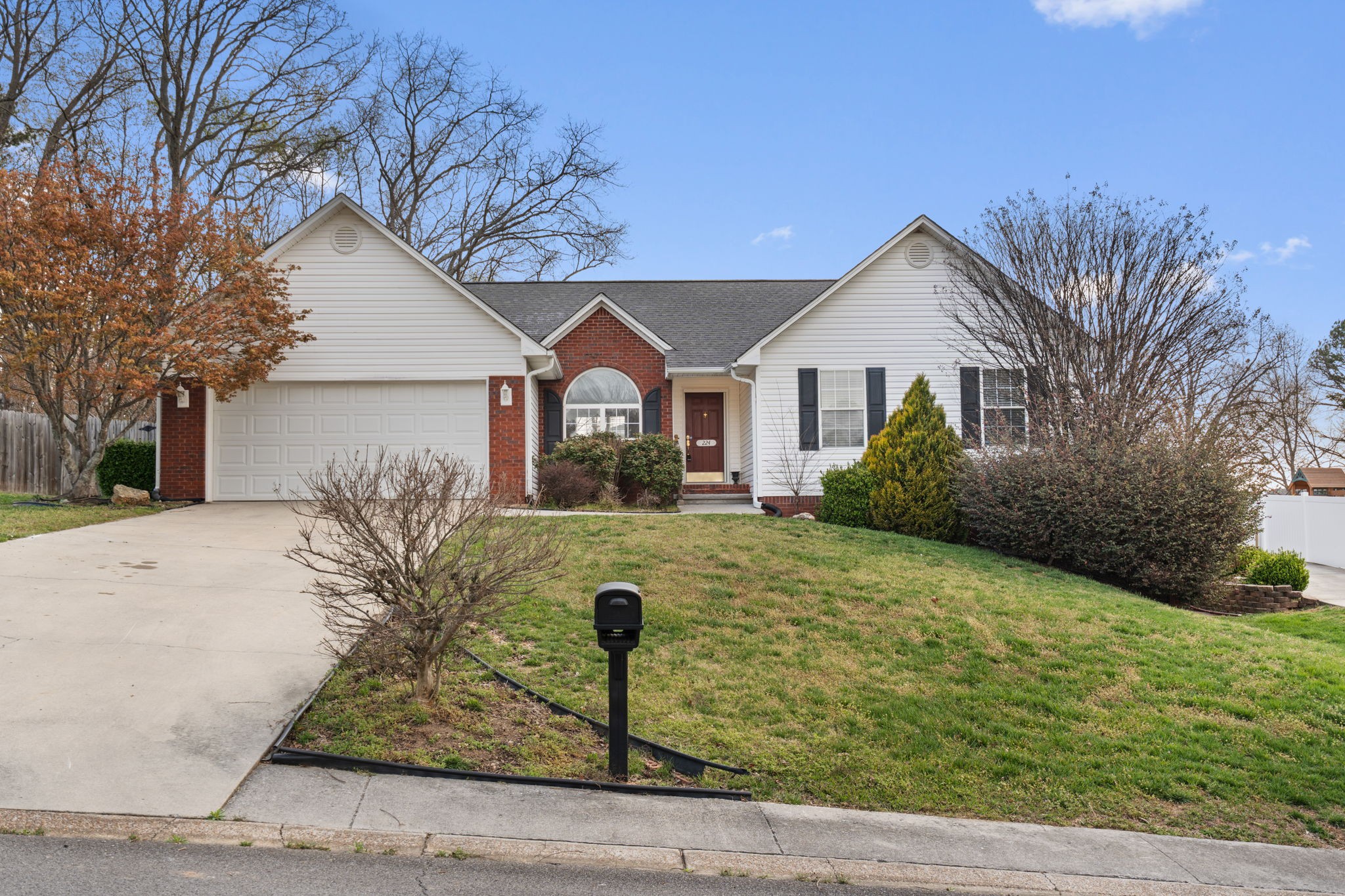 224 Weatherford Dr NE