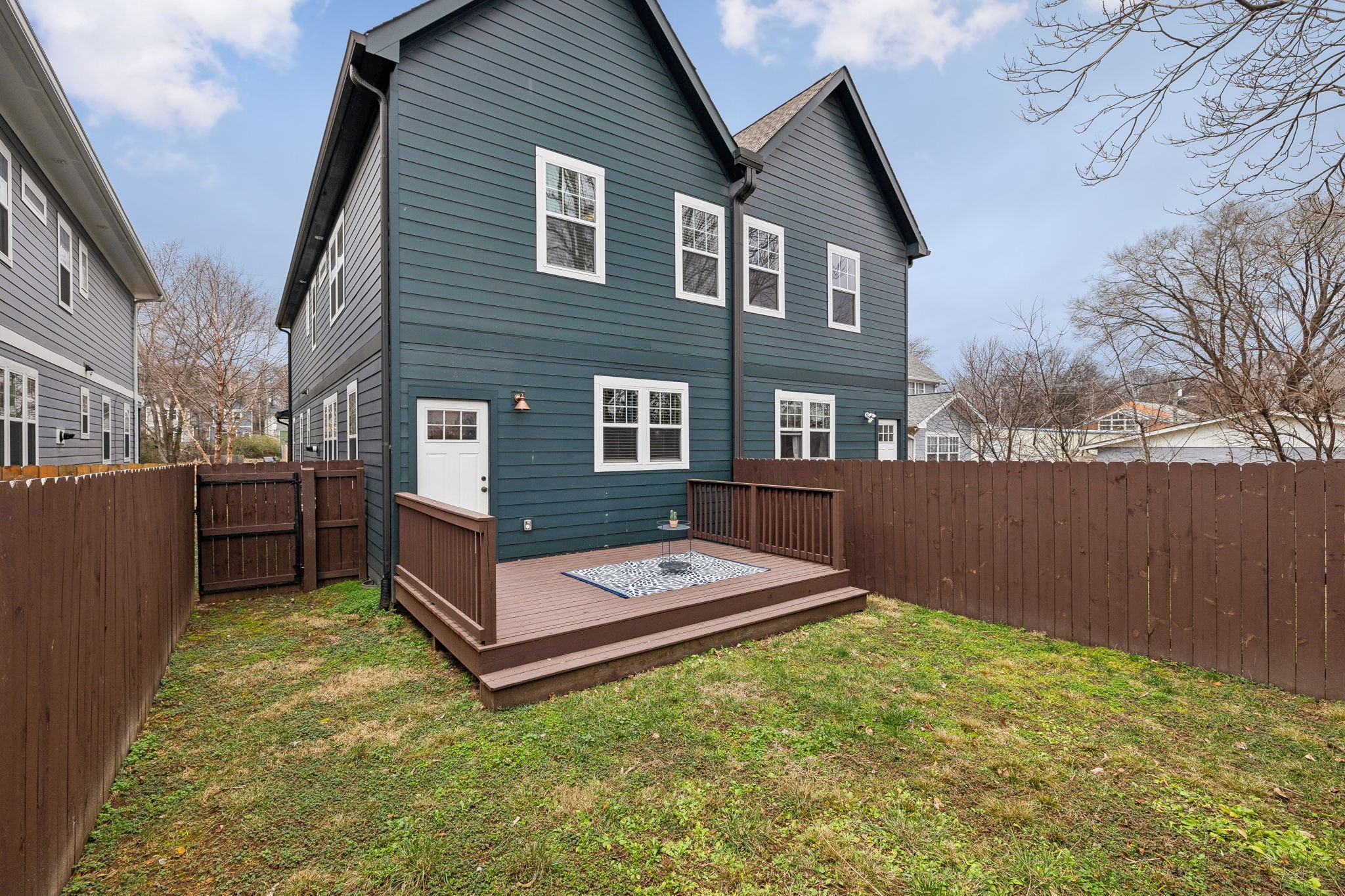 Nashville, Tennessee 37210, United States, 3 Bedrooms Bedrooms, ,3 BathroomsBathrooms,Residential,Pending,7907