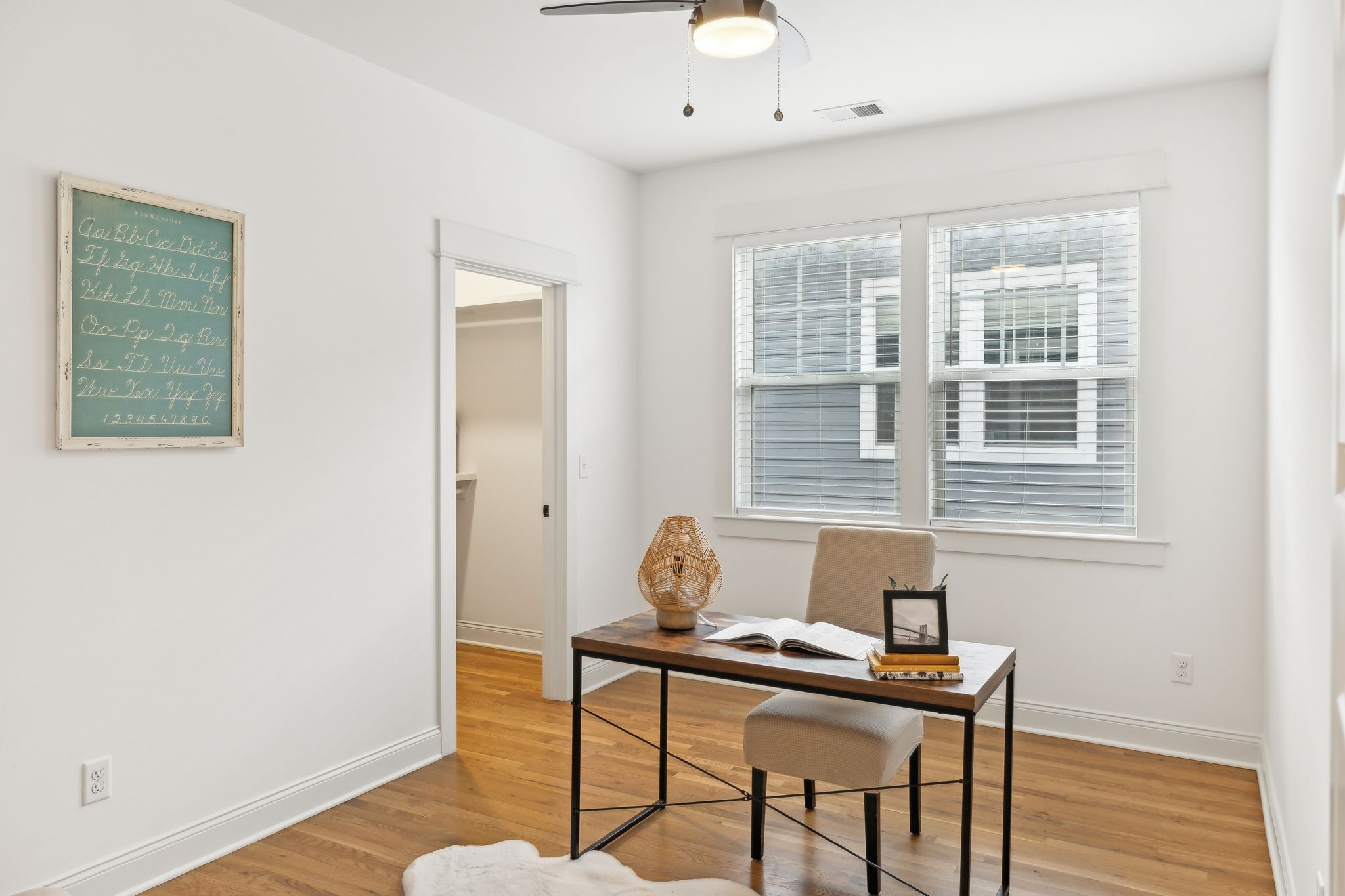 Nashville, Tennessee 37210, United States, 3 Bedrooms Bedrooms, ,3 BathroomsBathrooms,Residential,Pending,7907