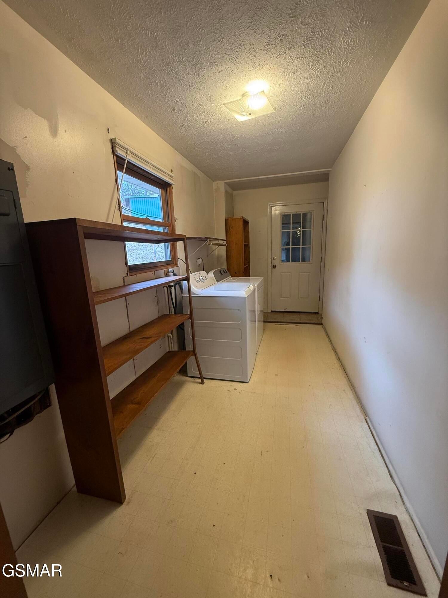 1342 Edwina-Bridgeport Road