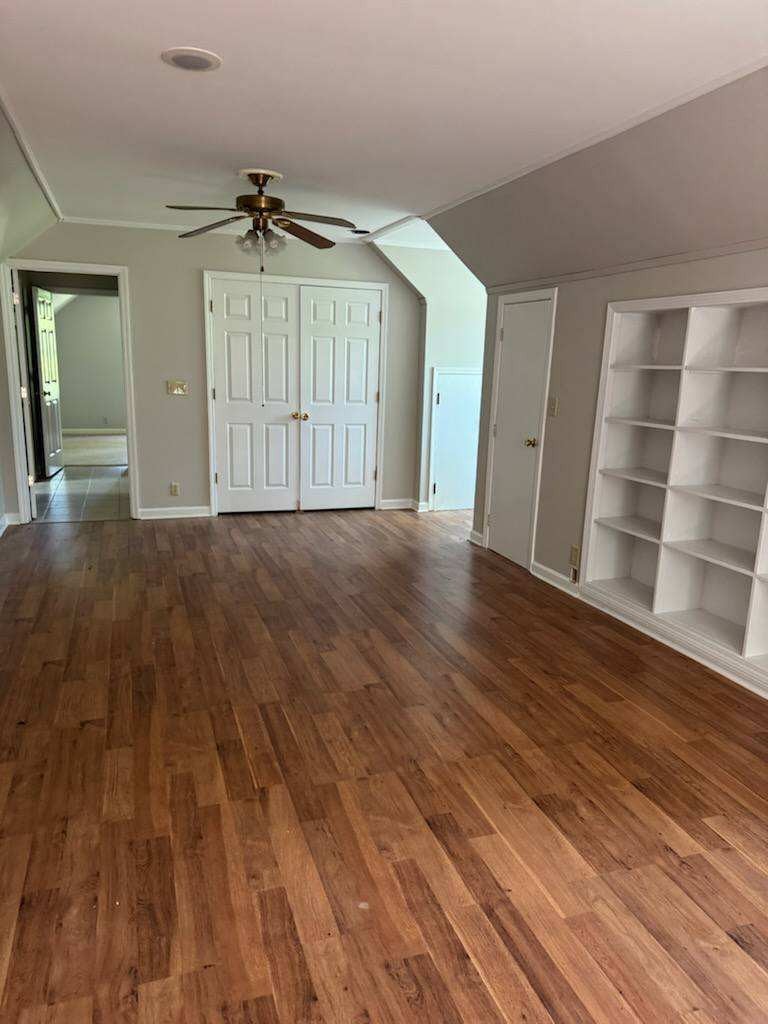 2327 Pumpkin Creek Ln