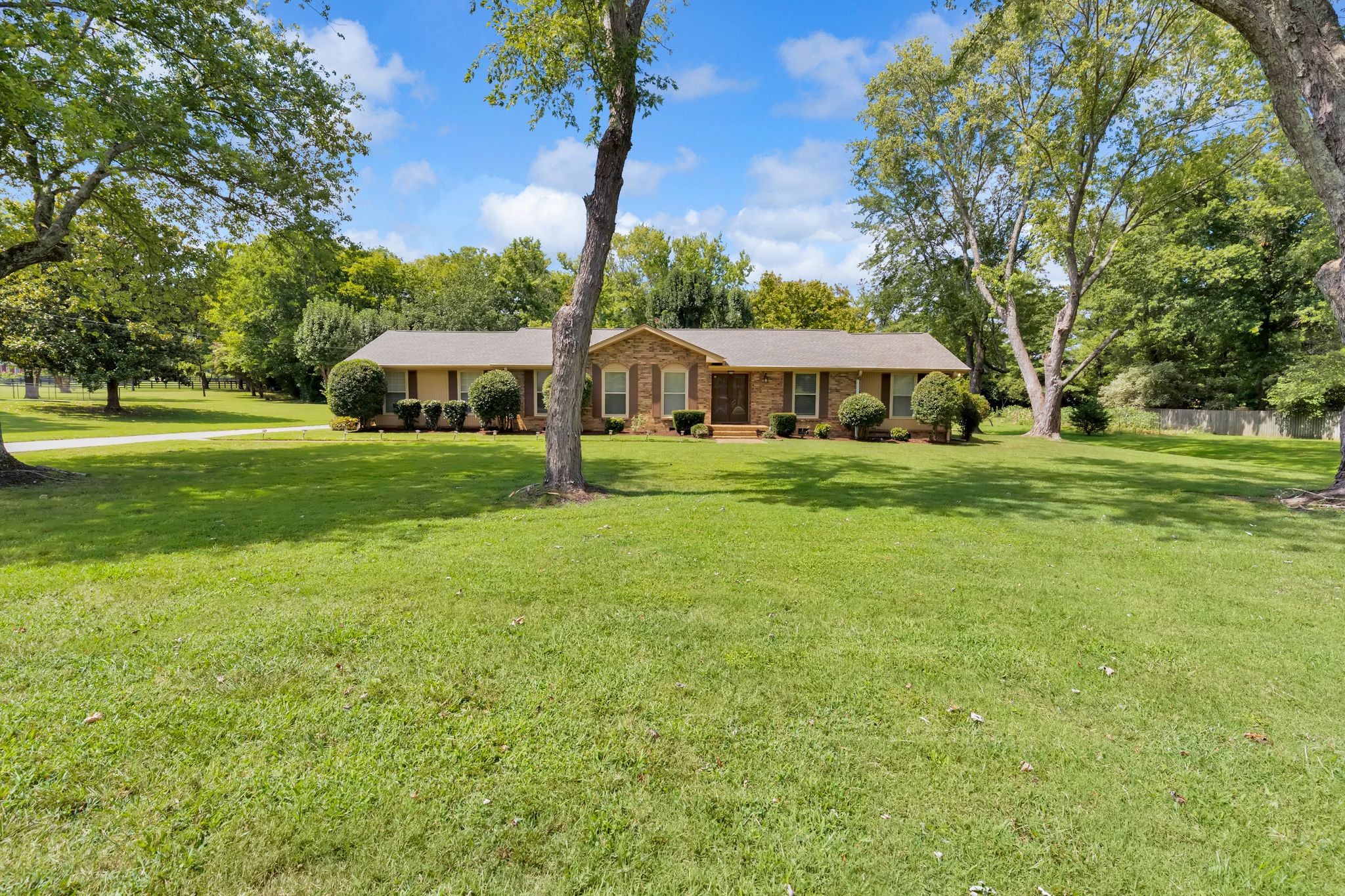 1407 Bowman Ln
