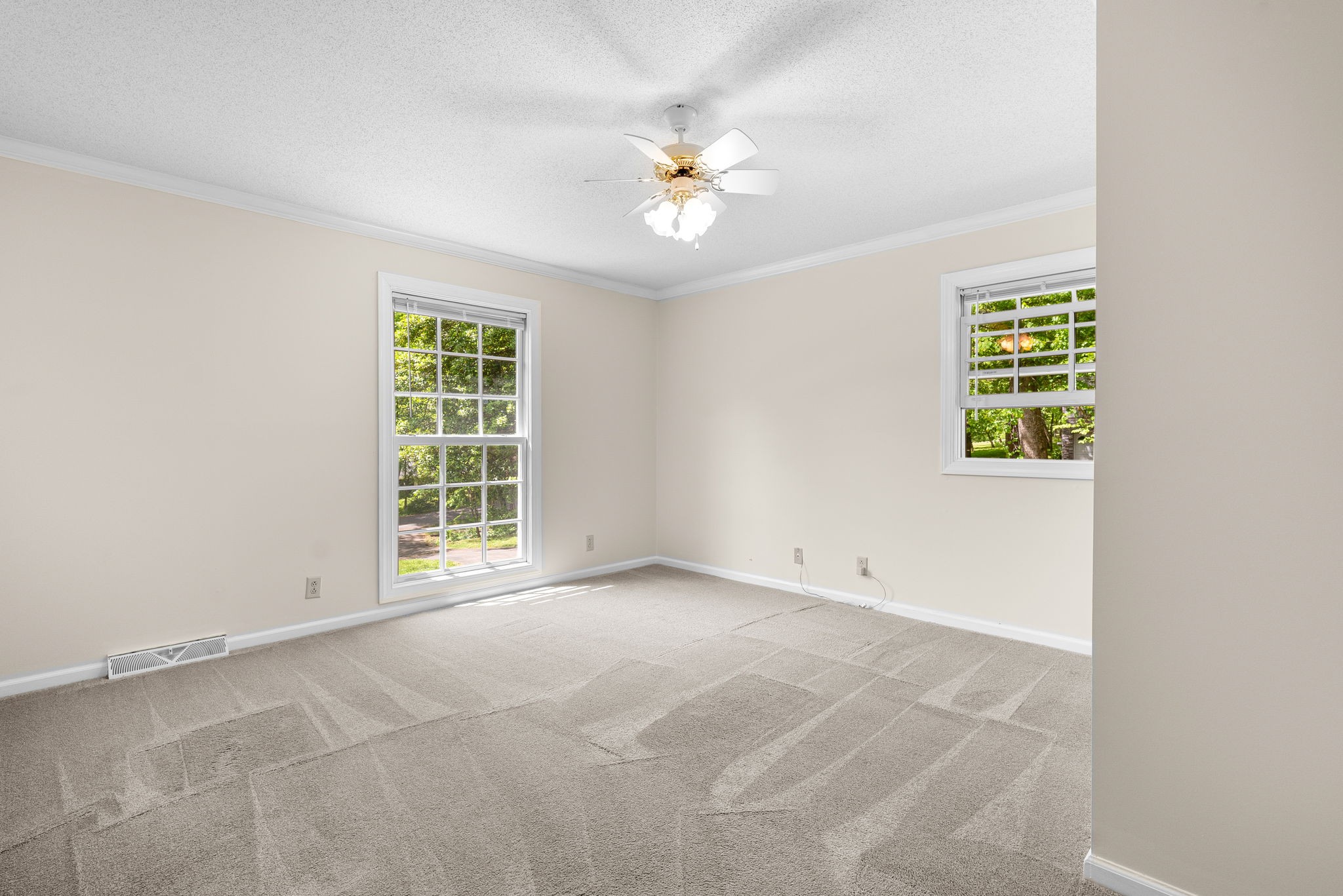 Clarksville, Tennessee 37043, United States, 3 Bedrooms Bedrooms, ,3 BathroomsBathrooms,Residential,Active,216976