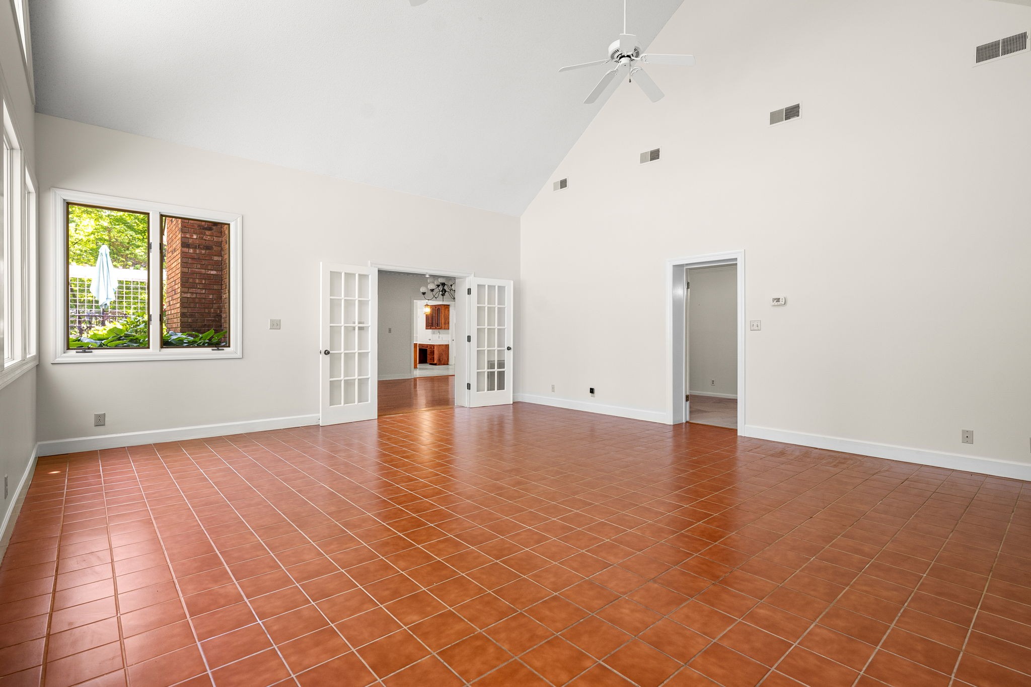 Clarksville, Tennessee 37043, United States, 3 Bedrooms Bedrooms, ,3 BathroomsBathrooms,Residential,Active,216976