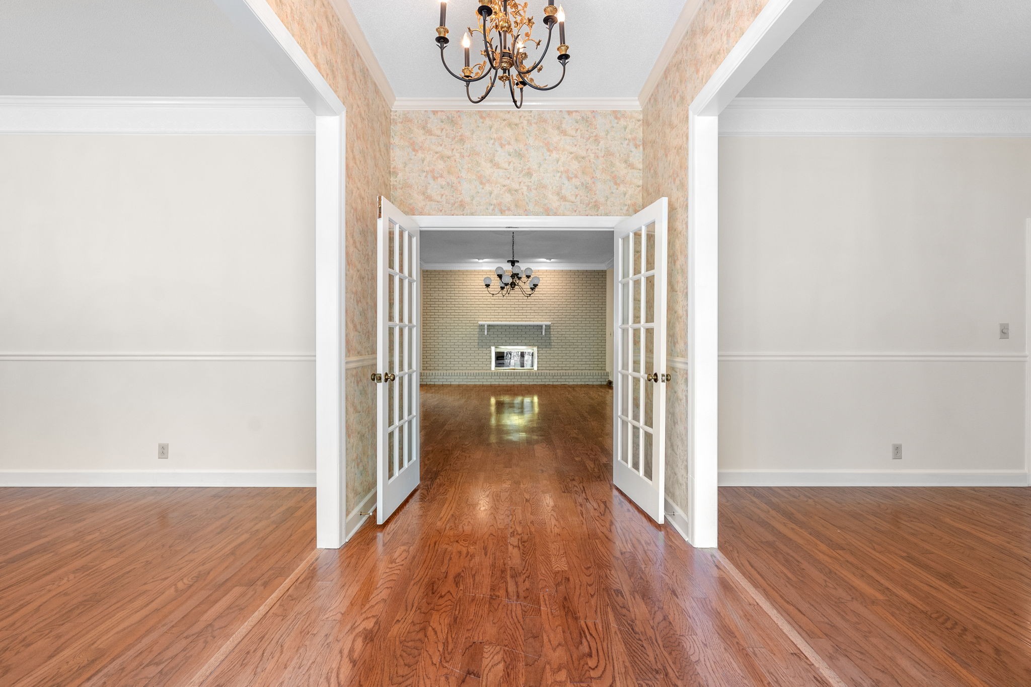 Clarksville, Tennessee 37043, United States, 3 Bedrooms Bedrooms, ,3 BathroomsBathrooms,Residential,Active,216976