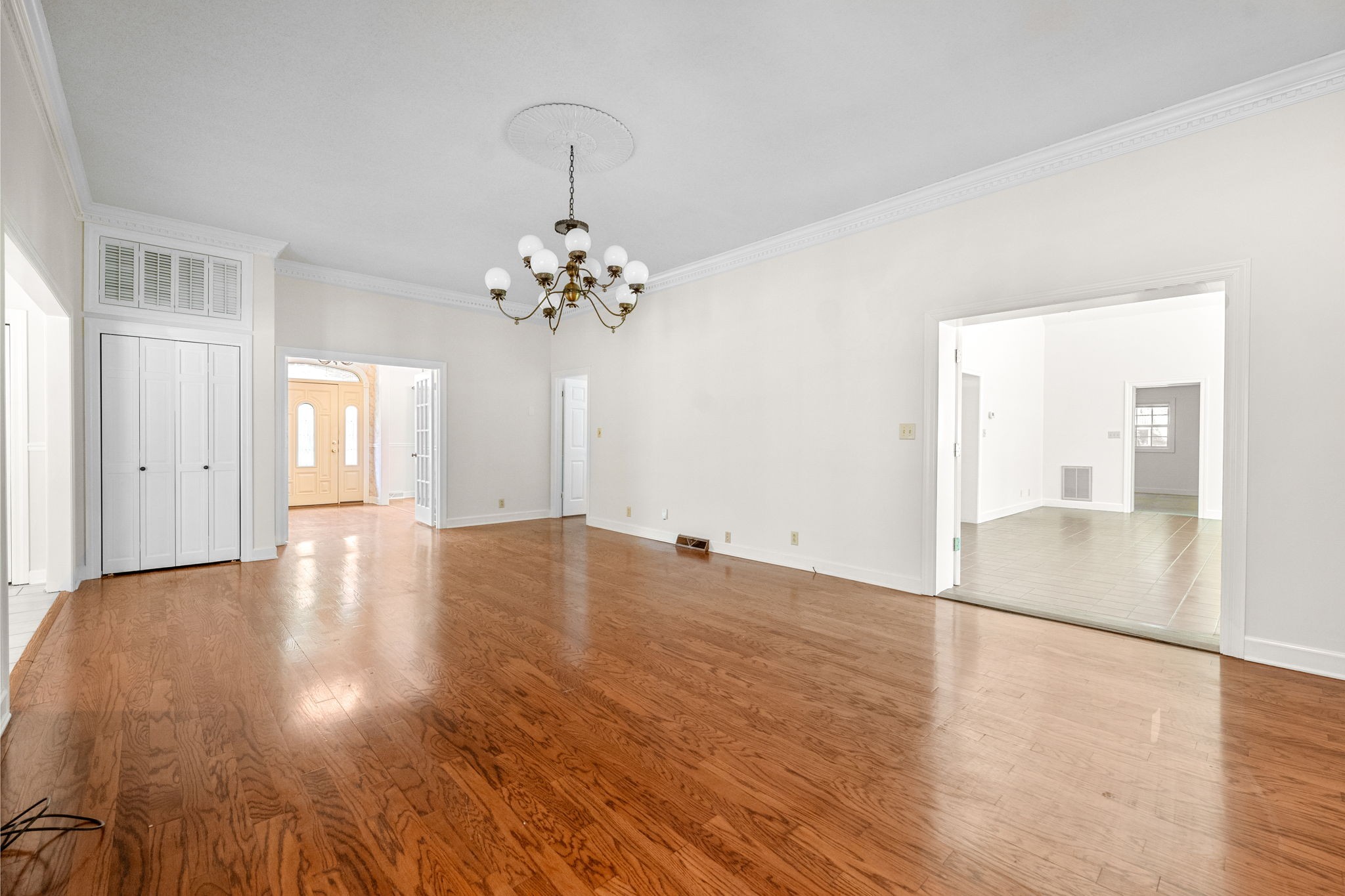 Clarksville, Tennessee 37043, United States, 3 Bedrooms Bedrooms, ,3 BathroomsBathrooms,Residential,Active,216976