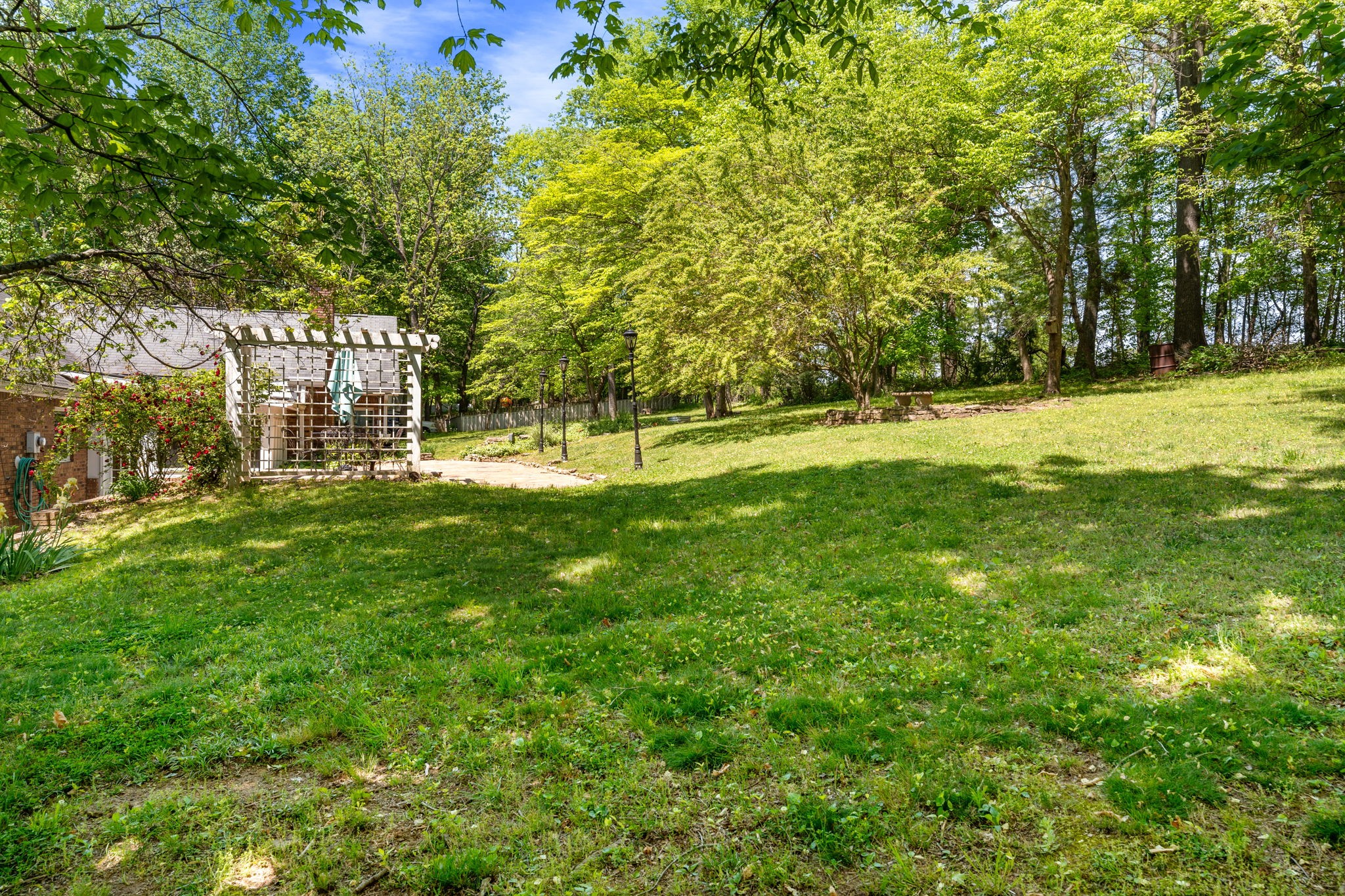 Clarksville, Tennessee 37043, United States, 3 Bedrooms Bedrooms, ,3 BathroomsBathrooms,Residential,Active,216976