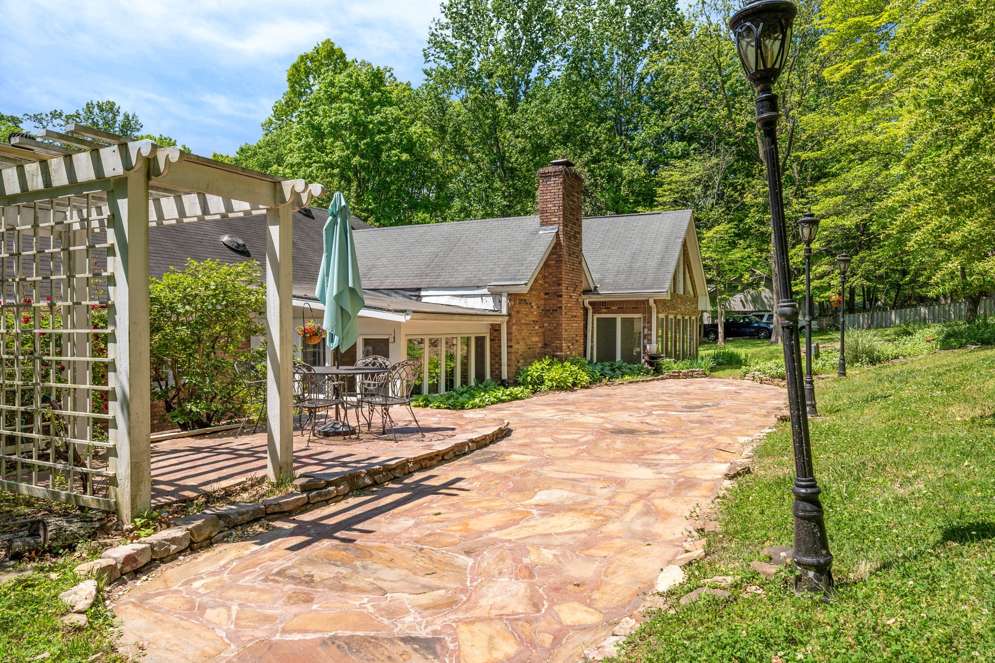 Clarksville, Tennessee 37043, United States, 3 Bedrooms Bedrooms, ,3 BathroomsBathrooms,Residential,Active,216976