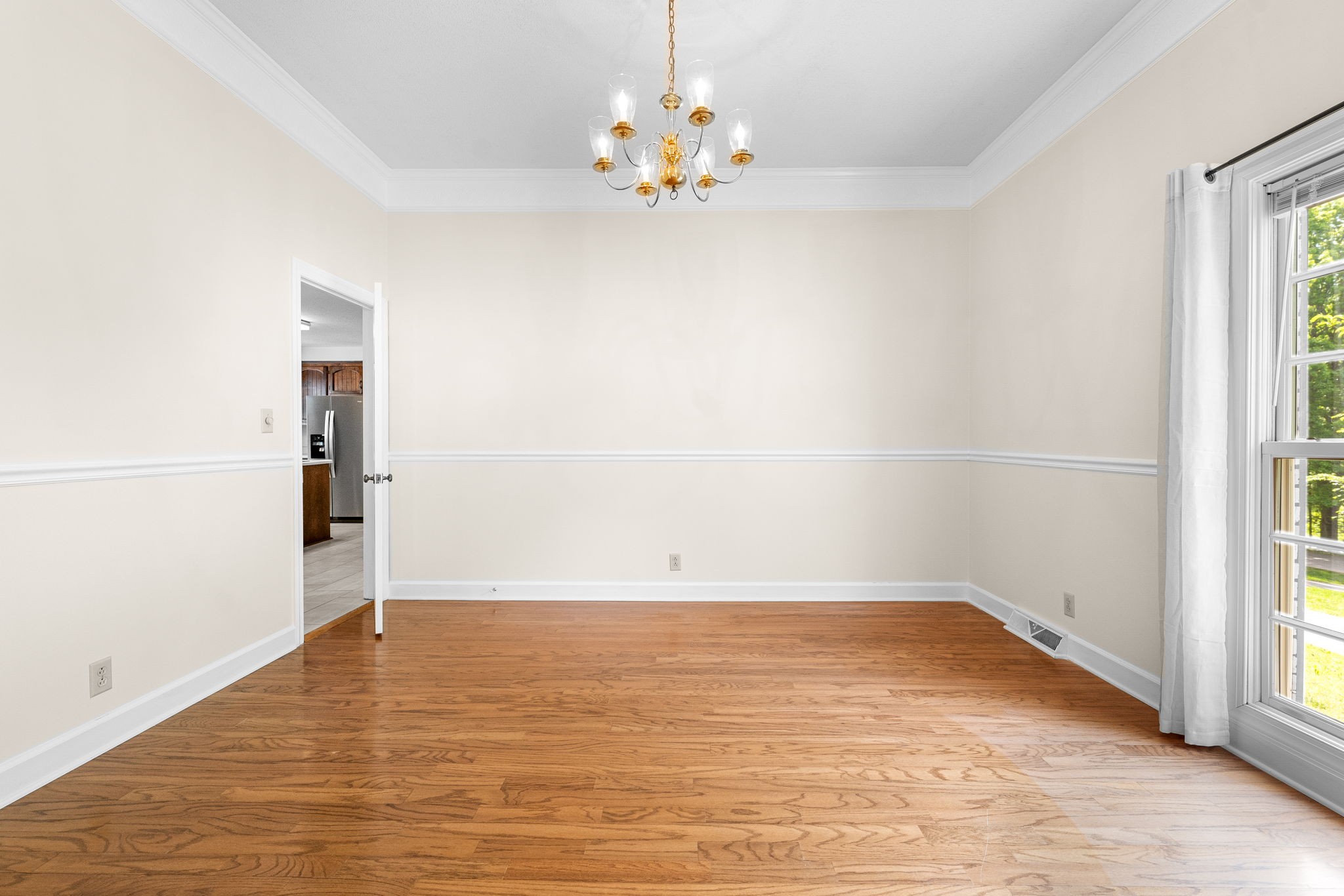 Clarksville, Tennessee 37043, United States, 3 Bedrooms Bedrooms, ,3 BathroomsBathrooms,Residential,Active,216976