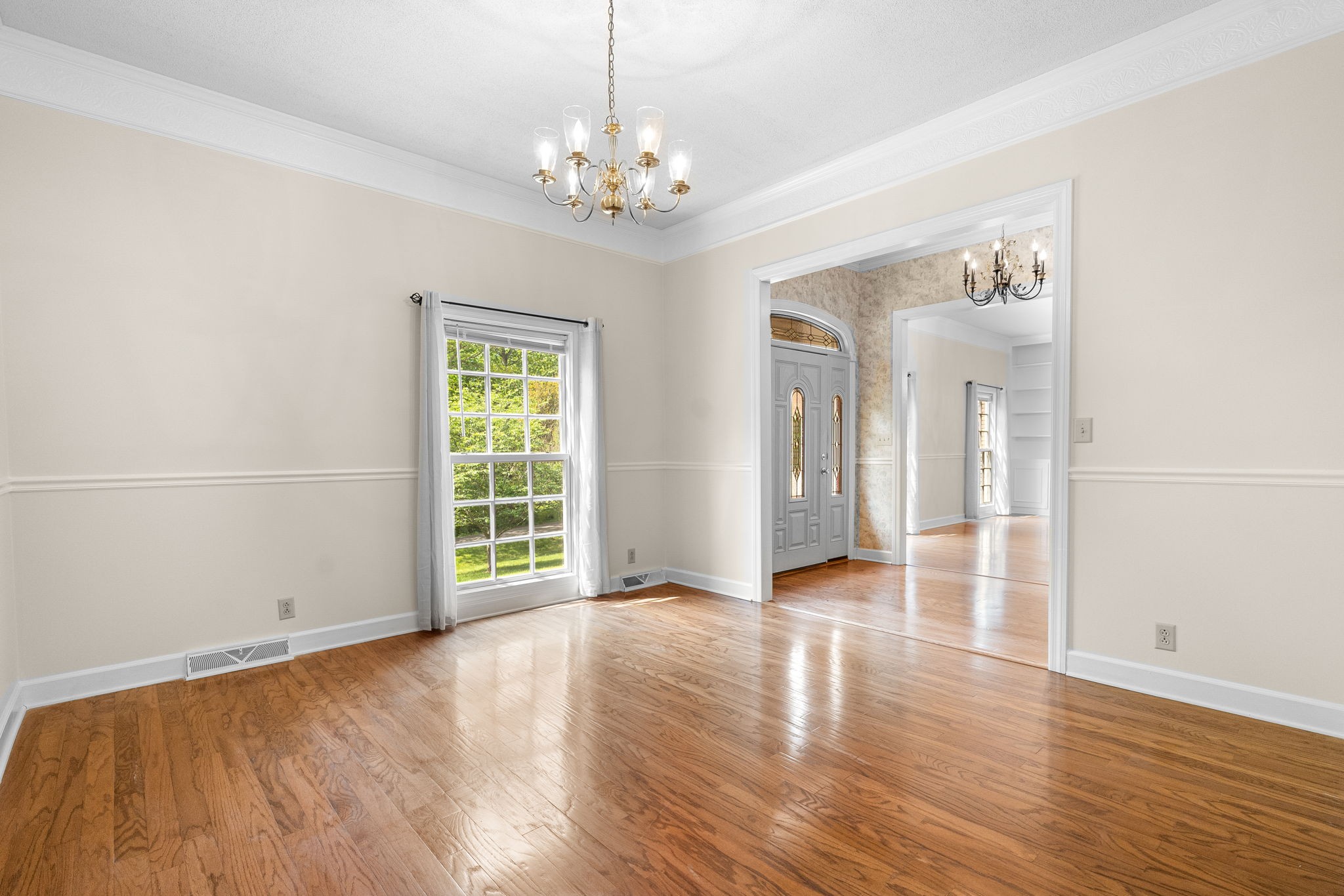 Clarksville, Tennessee 37043, United States, 3 Bedrooms Bedrooms, ,3 BathroomsBathrooms,Residential,Active,216976