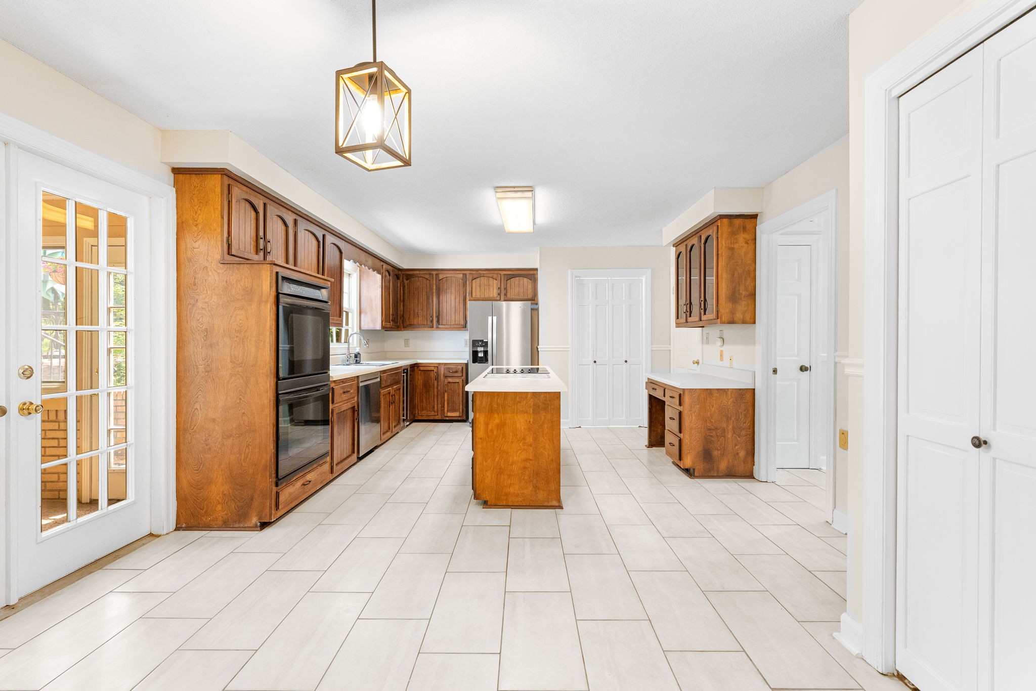 Clarksville, Tennessee 37043, United States, 3 Bedrooms Bedrooms, ,3 BathroomsBathrooms,Residential,Active,216976