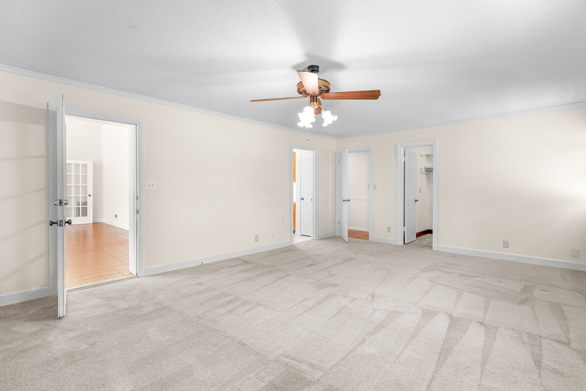 Clarksville, Tennessee 37043, United States, 3 Bedrooms Bedrooms, ,3 BathroomsBathrooms,Residential,Active,216976