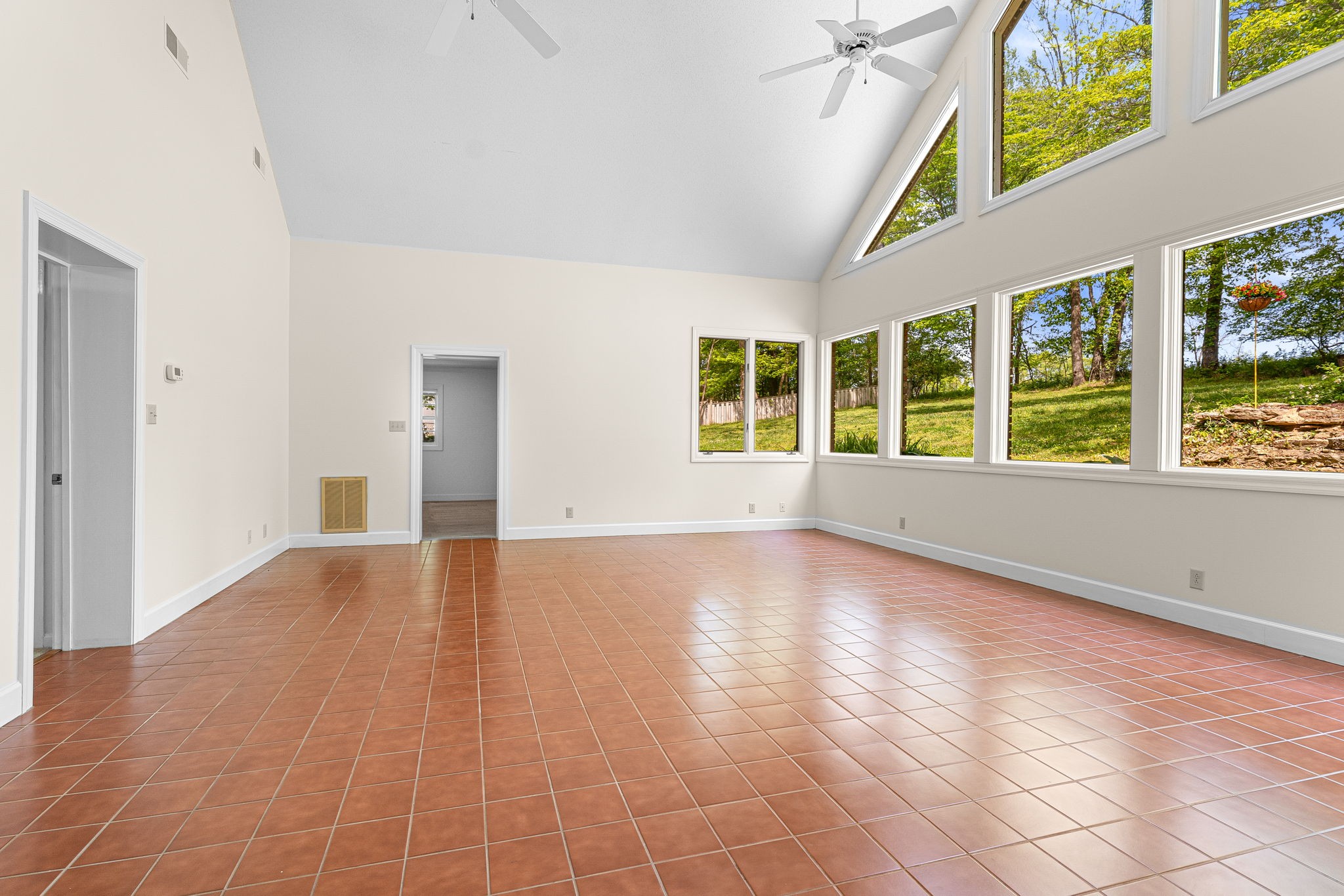 Clarksville, Tennessee 37043, United States, 3 Bedrooms Bedrooms, ,3 BathroomsBathrooms,Residential,Active,216976