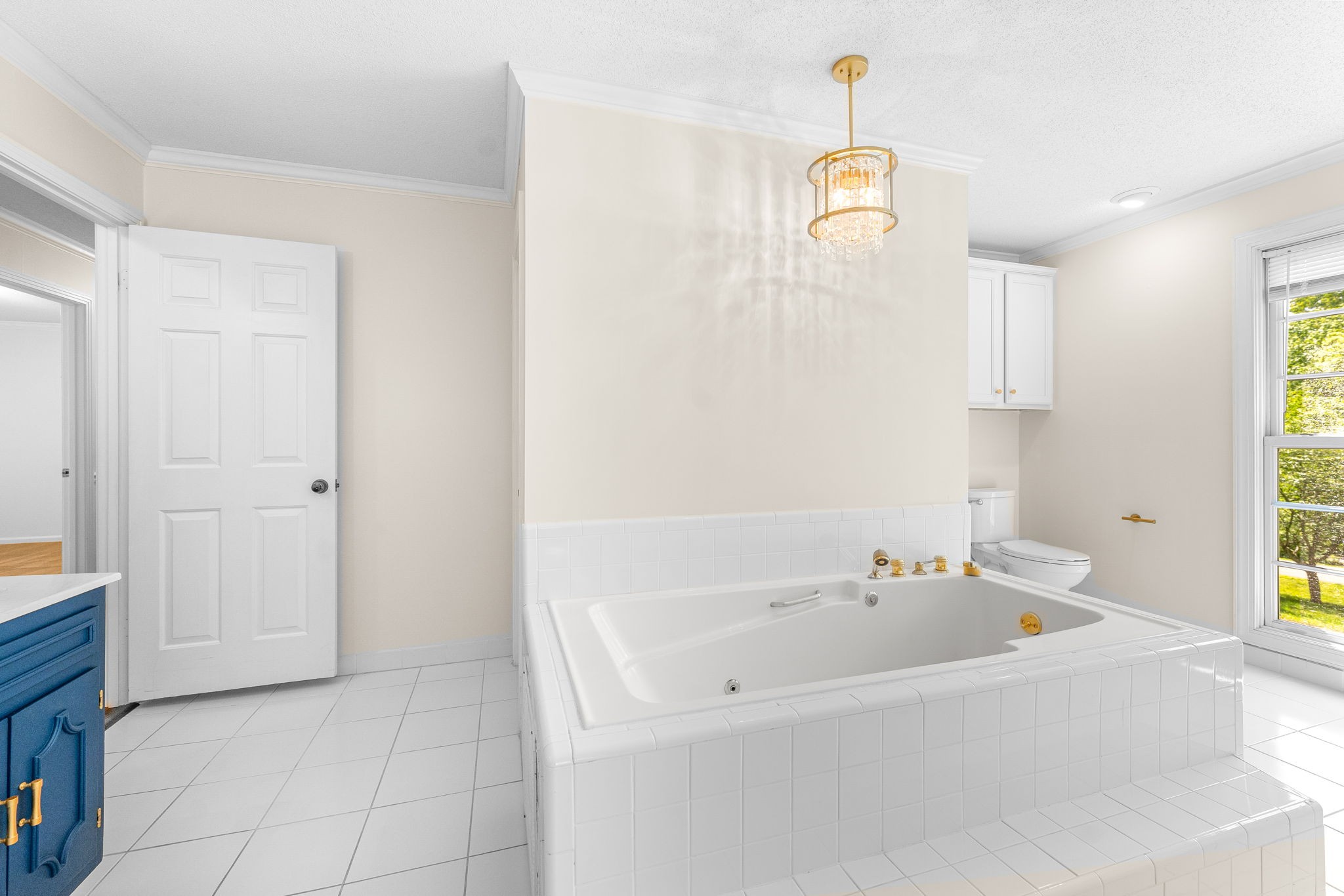 Clarksville, Tennessee 37043, United States, 3 Bedrooms Bedrooms, ,3 BathroomsBathrooms,Residential,Active,216976