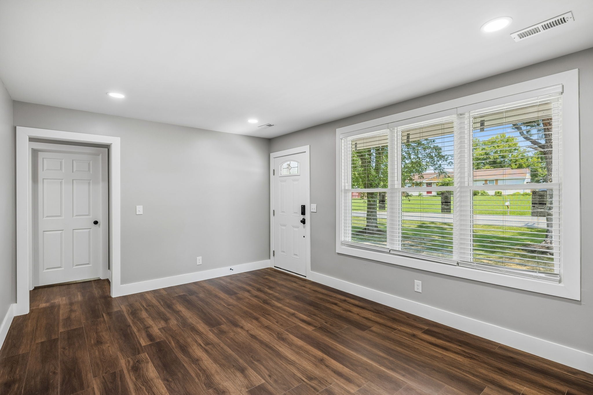 387 Ocala Dr