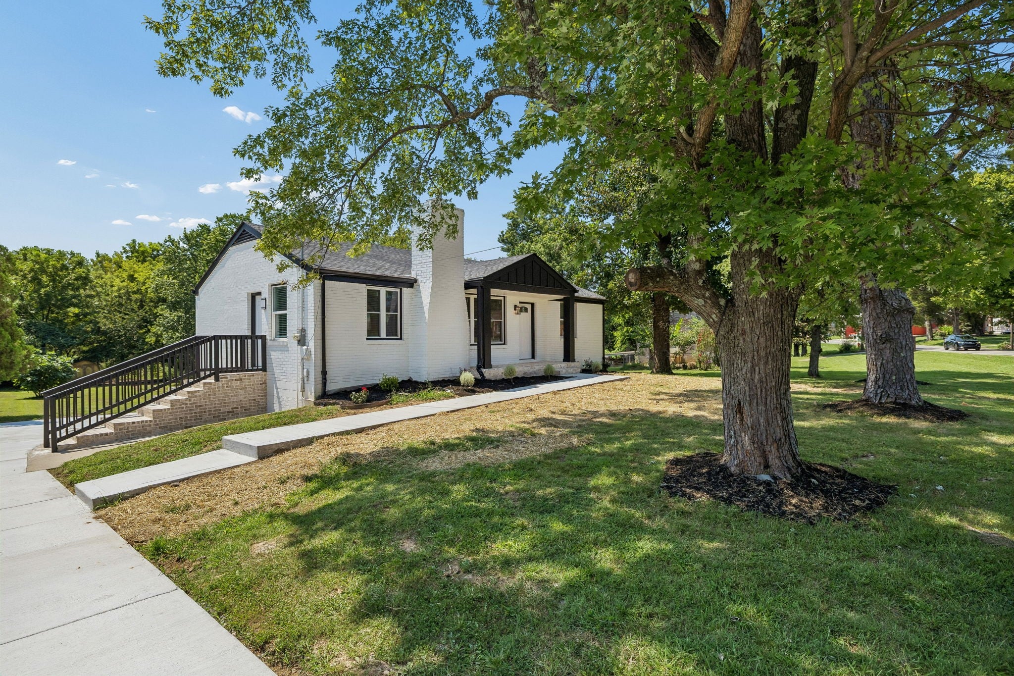 387 Ocala Dr