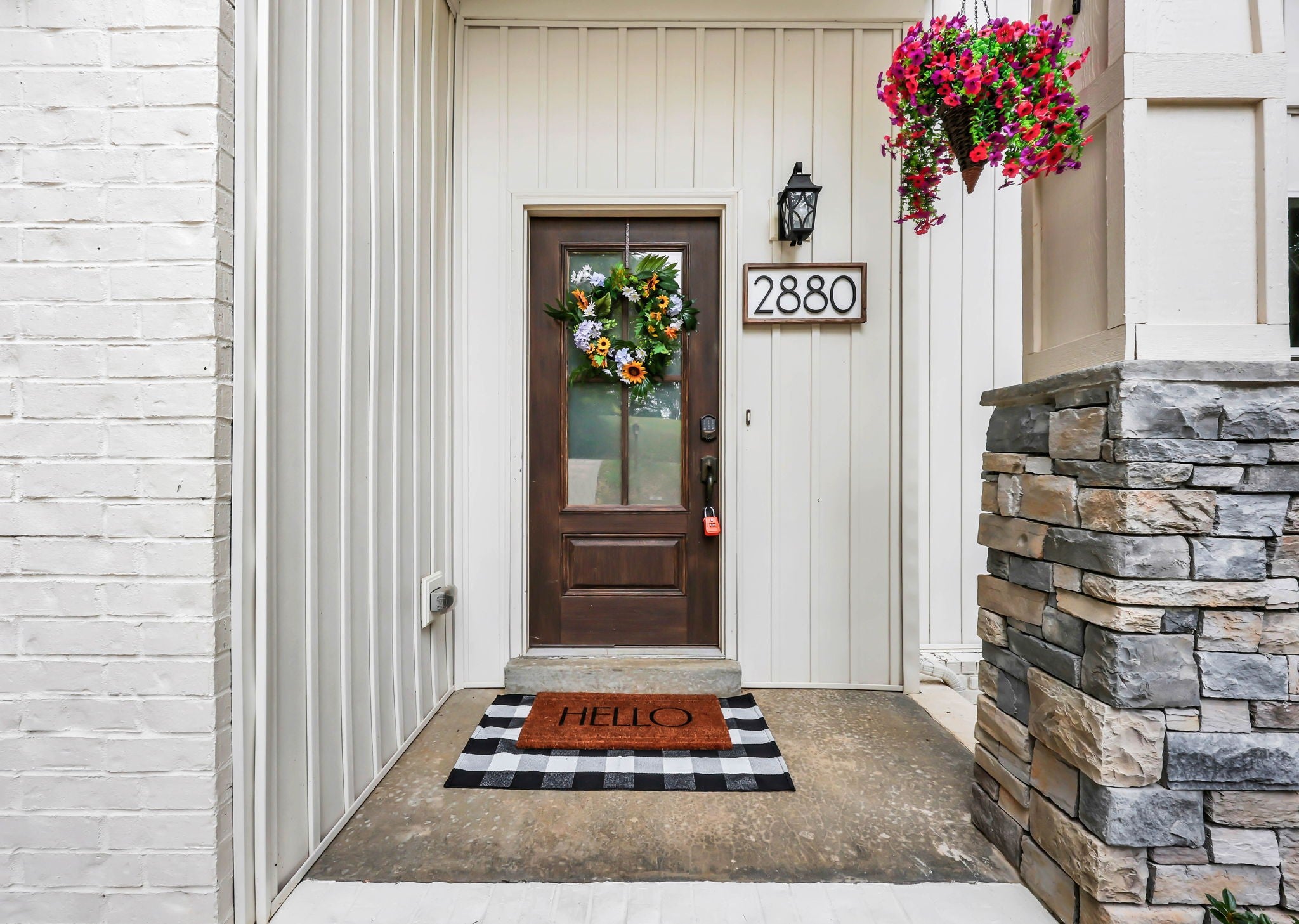 2880 Scenic Dr