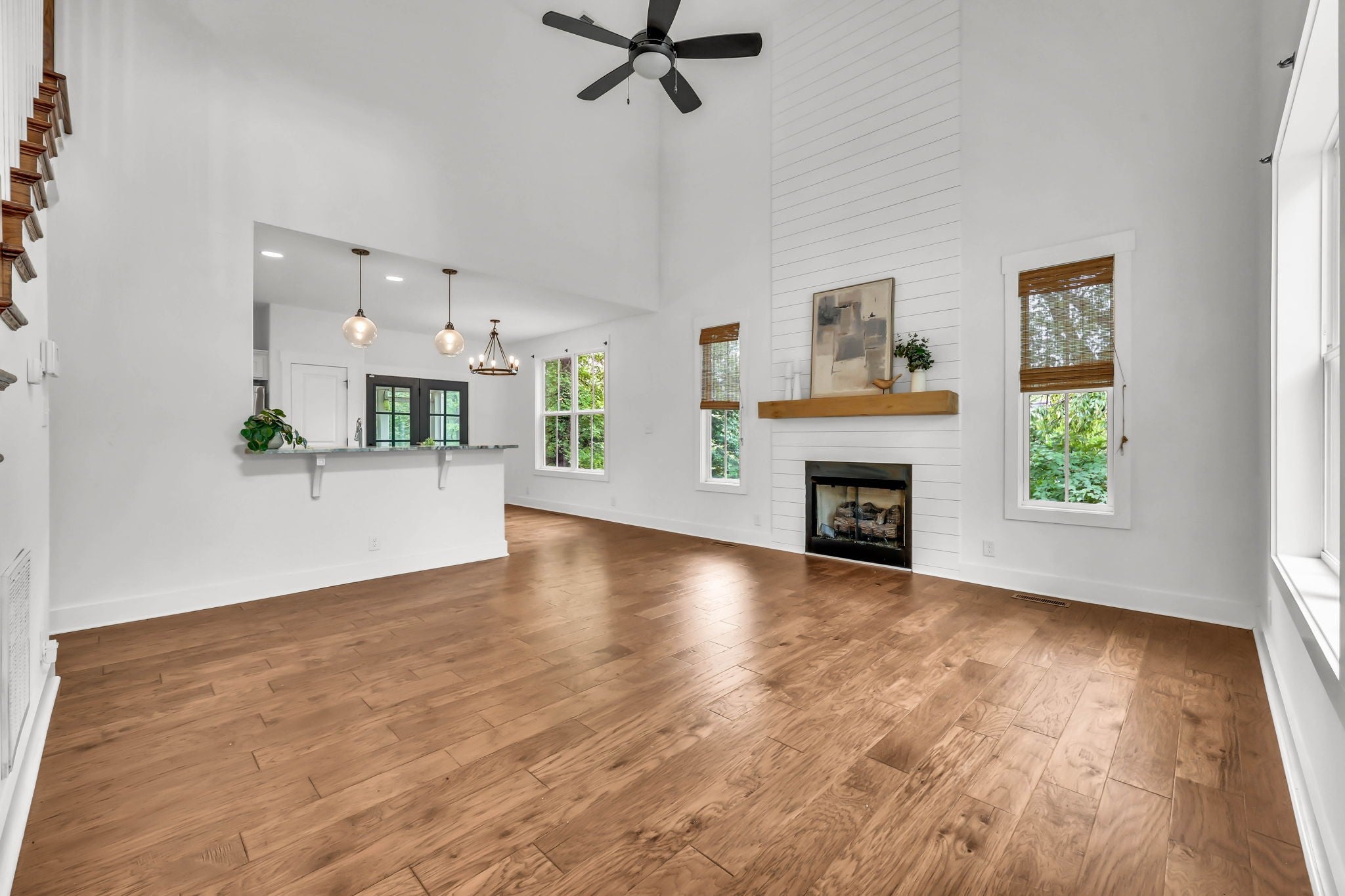 2880 Scenic Dr