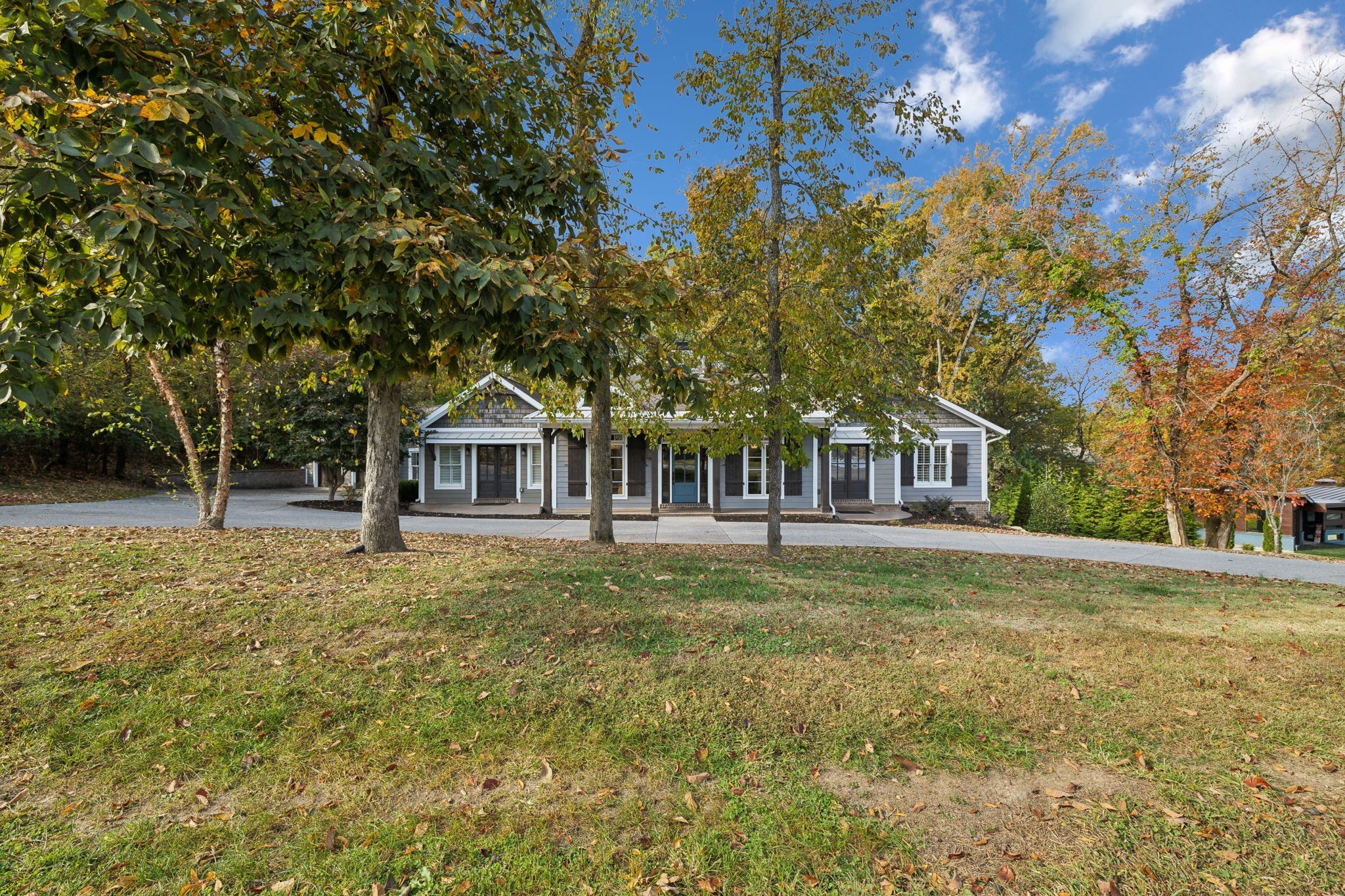 301 Anchor Ln