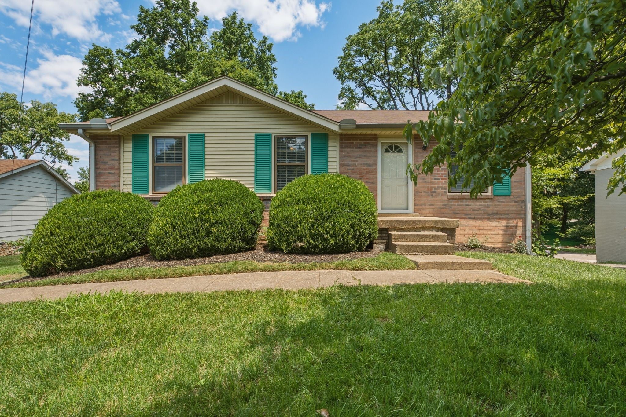 3913 Atkins Dr