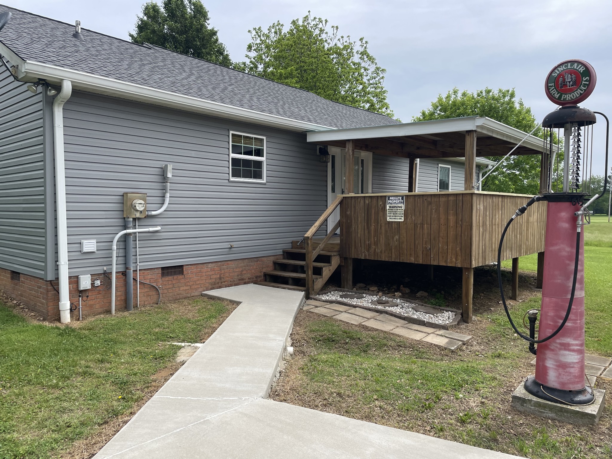 880 Denning Ford Rd