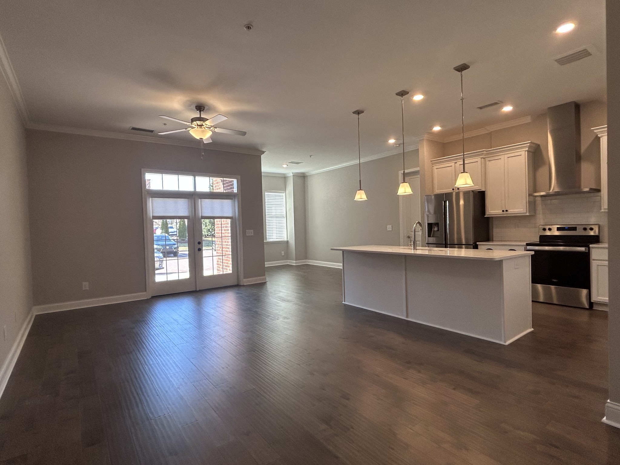 2089 Branford Pl 101