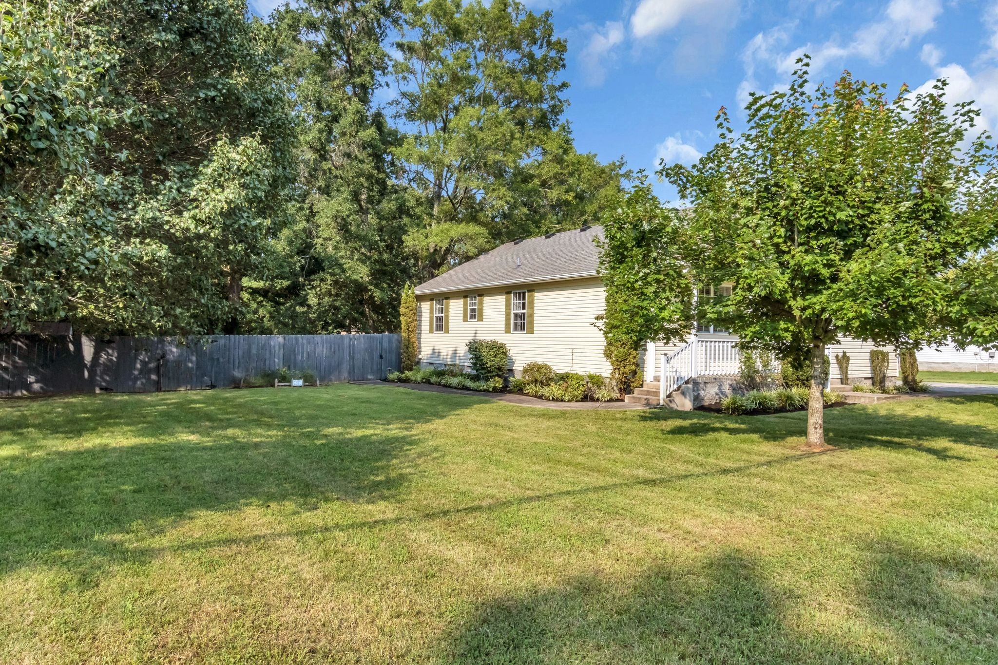 226 W Doak Rd
