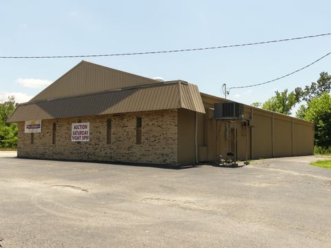 3148 Highway 412 E Parsons TN 38363