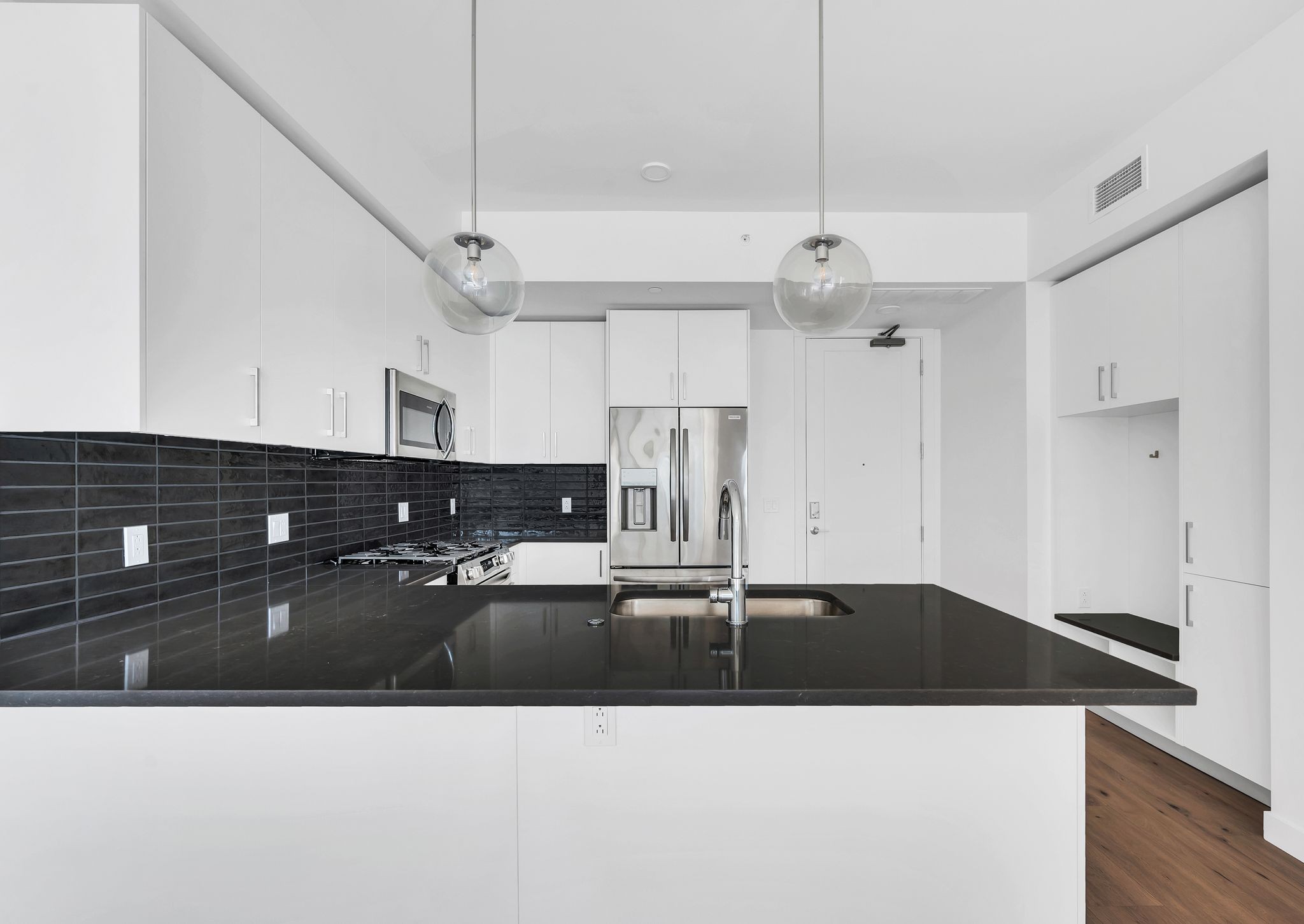 Nashville, Tennessee 37203, United States, 1 Bedroom Bedrooms, ,1 BathroomBathrooms,Residential,Active,31252