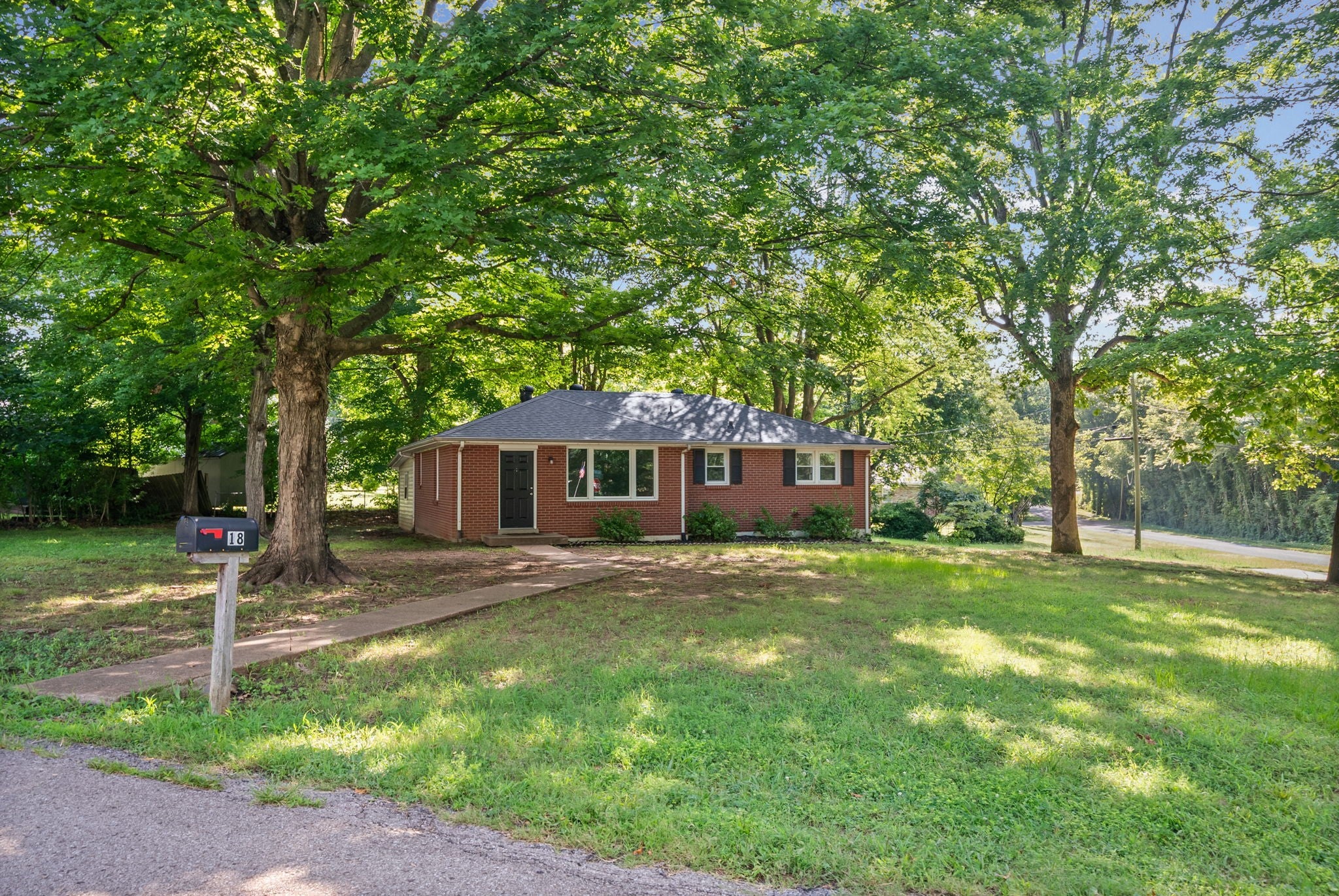 18 Dalewood Dr