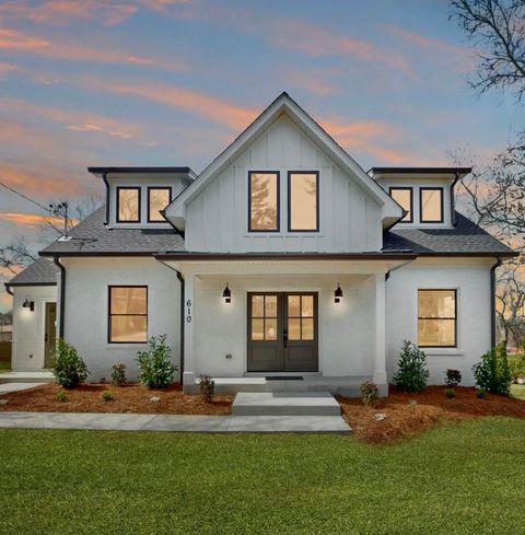 610 Skyview Dr Nashville TN 37206