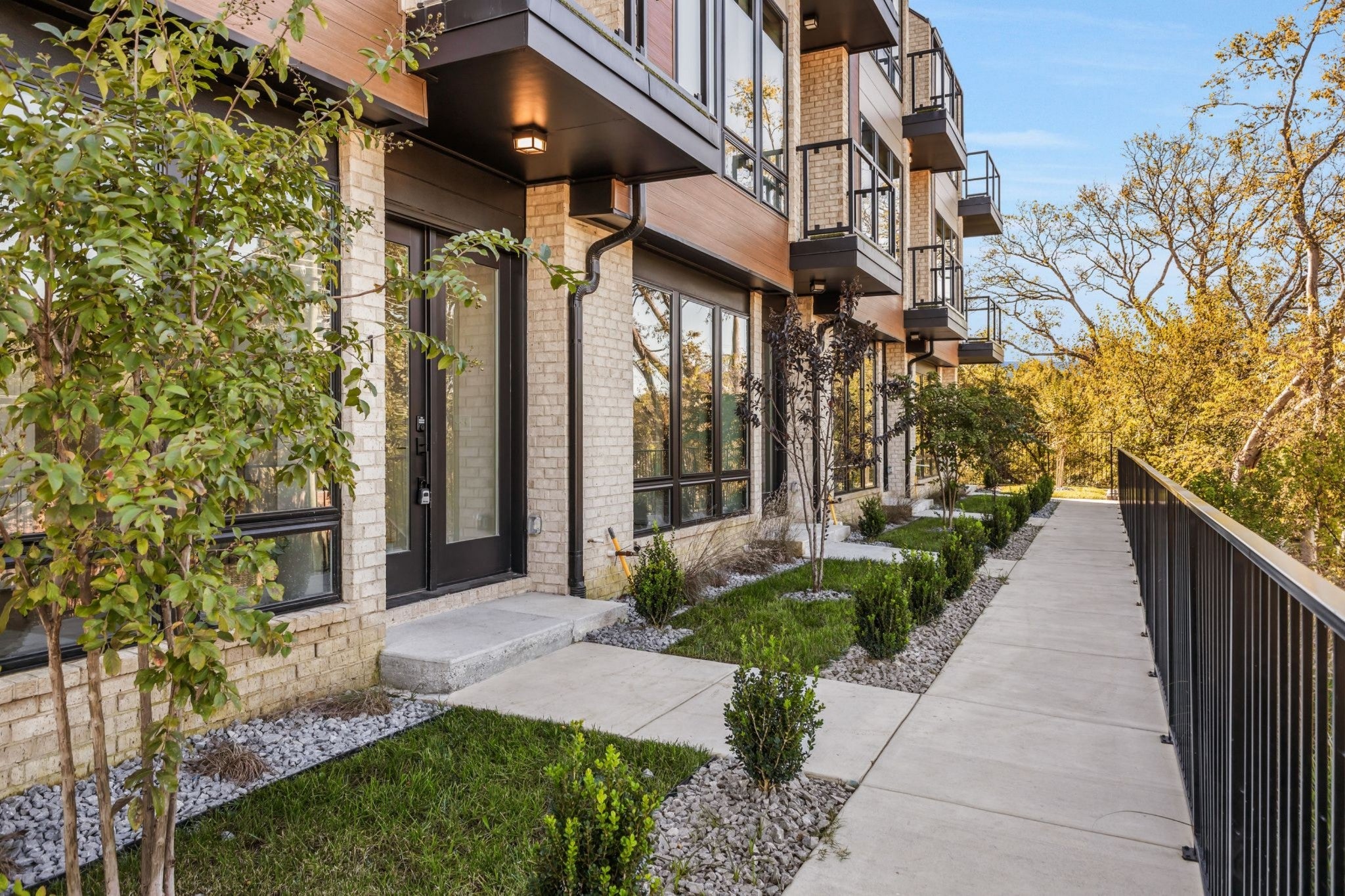 106 Grizzard Ave 3