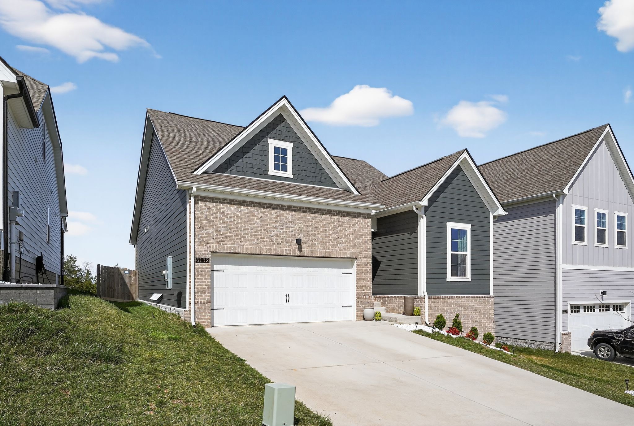 6132 Saxlingham Pl
