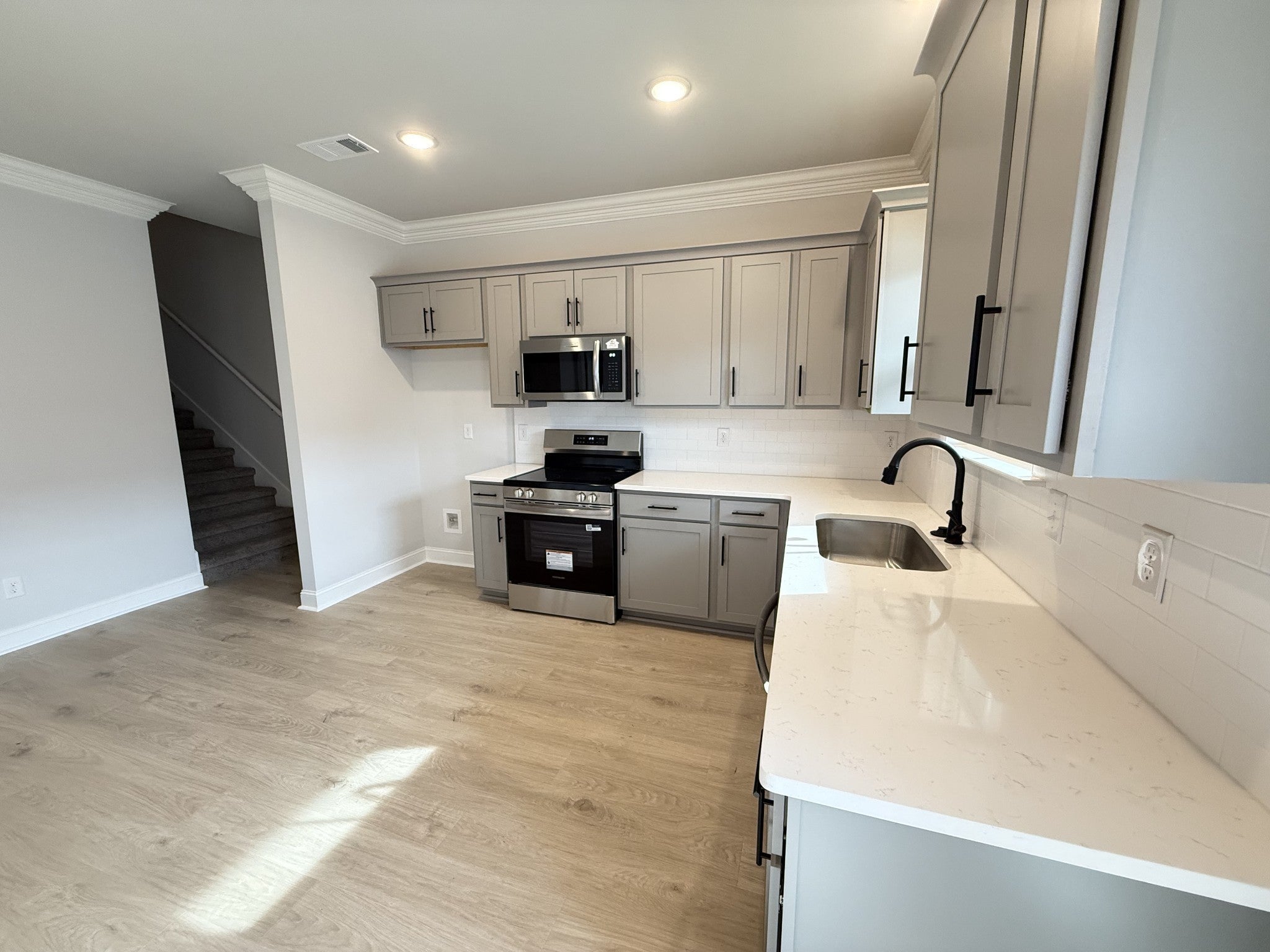507 Rohan Drive