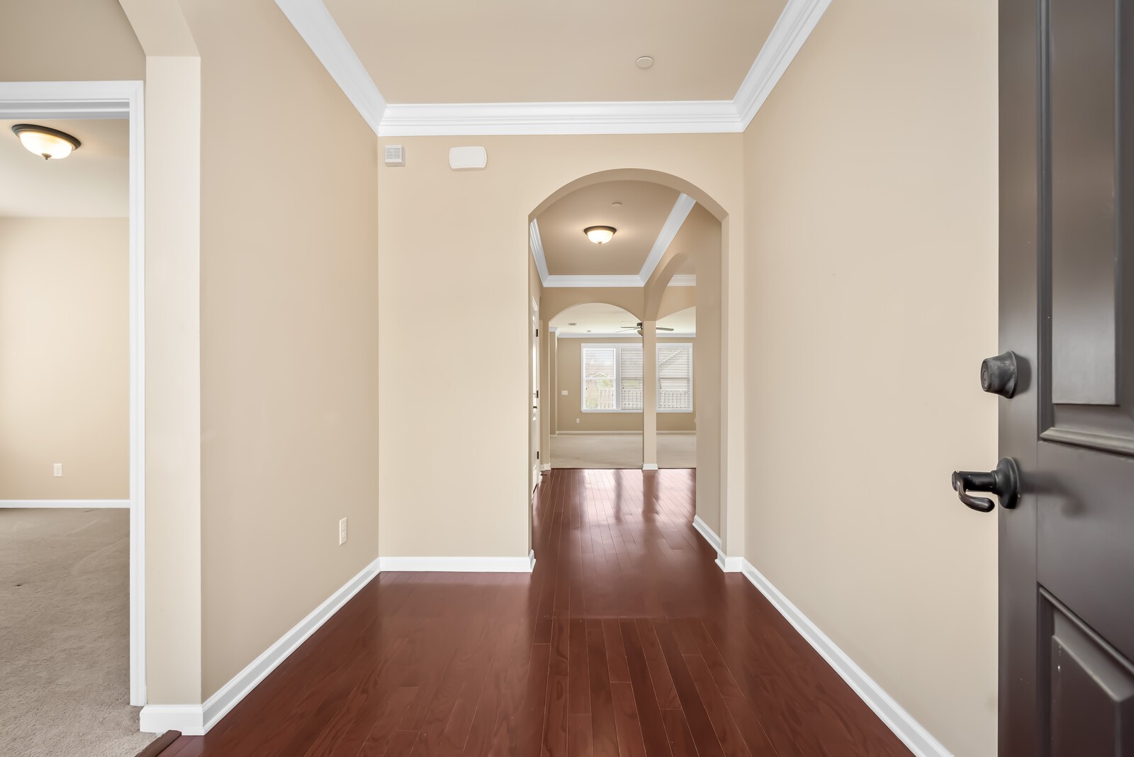1841 Looking Glass Ln