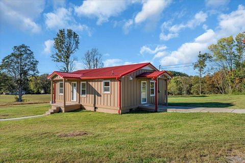 3591 Pearlie St Williamsport TN 38487