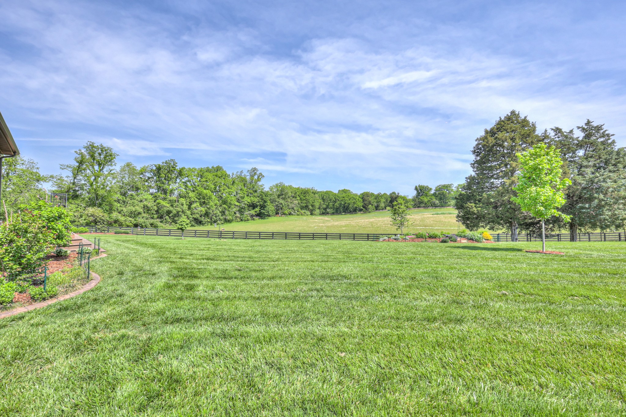1021 Hideaway Rd