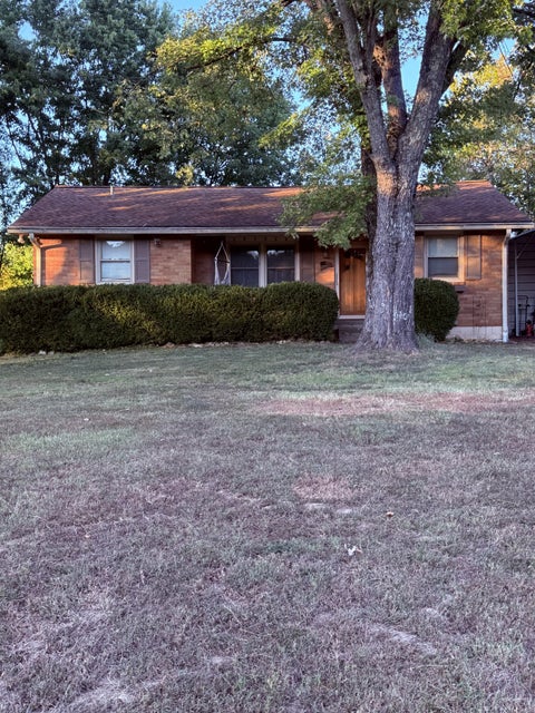 Photo of 945 Bowling Branch Rd, Cottontown, TN 37048 (MLS # 3602344)
