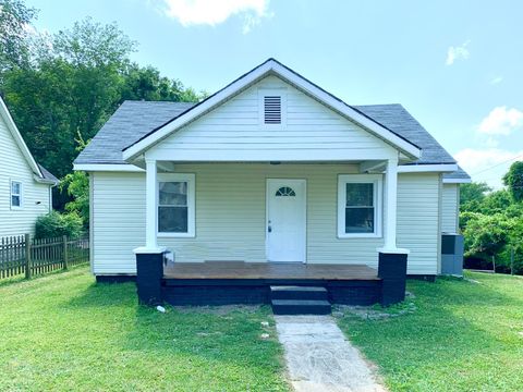 Photo of 840 Richardson St, Clarksville, TN 37040 (MLS # 3124482)